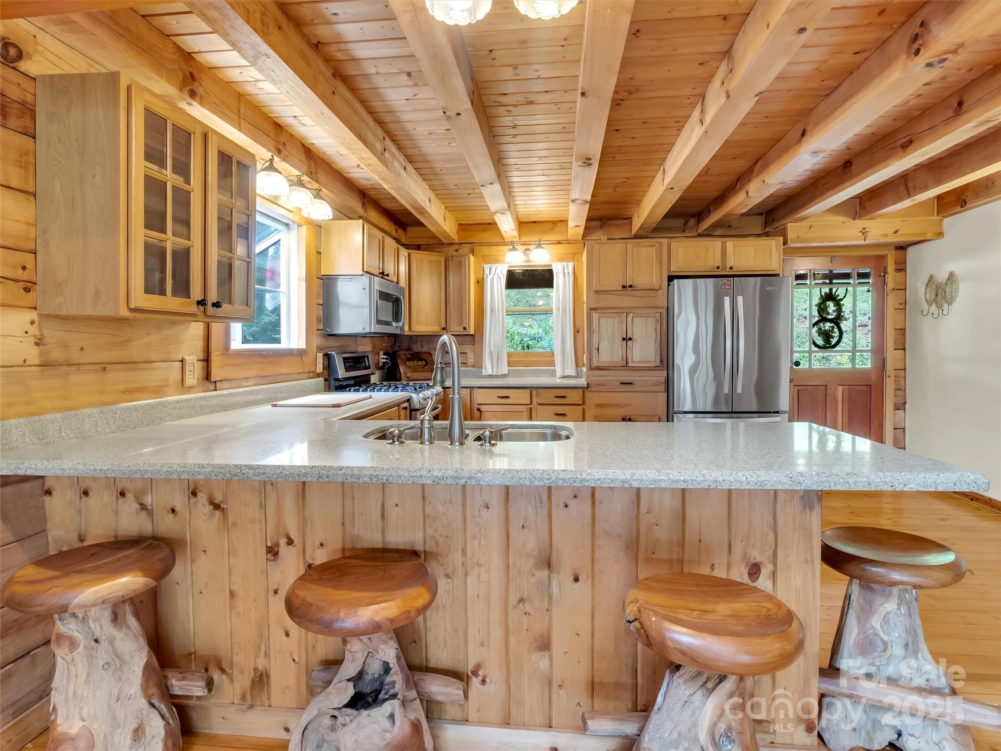 500 Beechwood Drive Property Photo 15