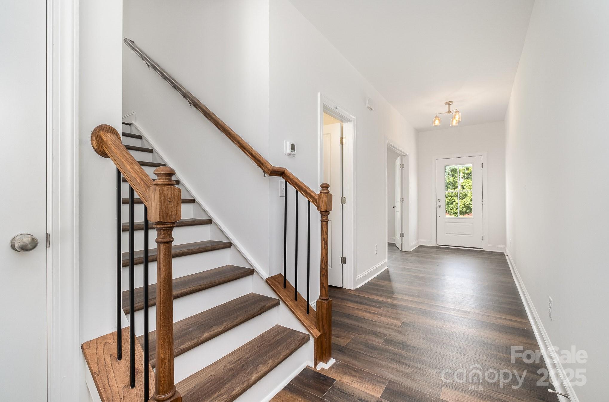 4037 Jenison Valley Court Property Photo 2