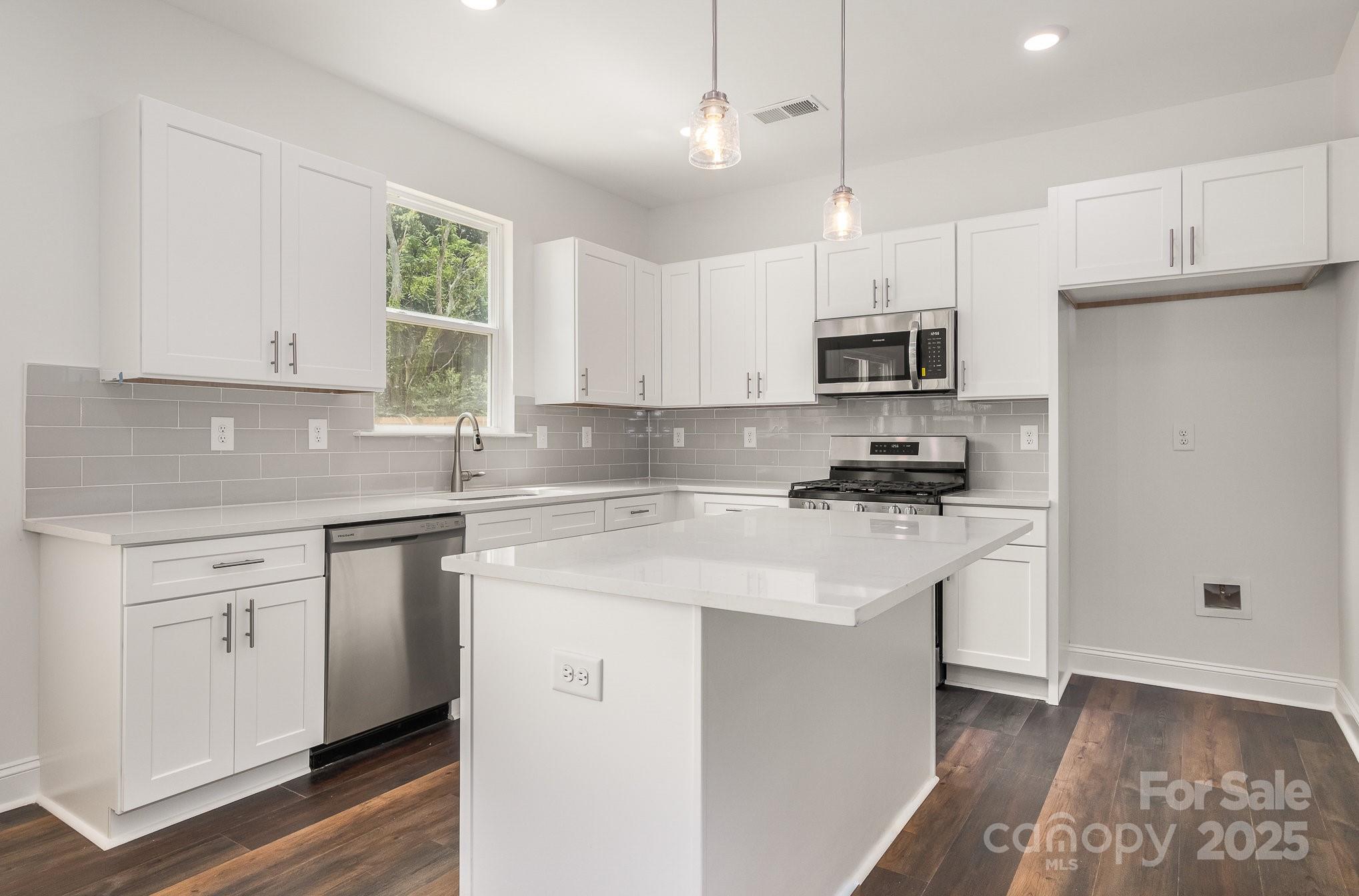 4037 Jenison Valley Court Property Photo 13