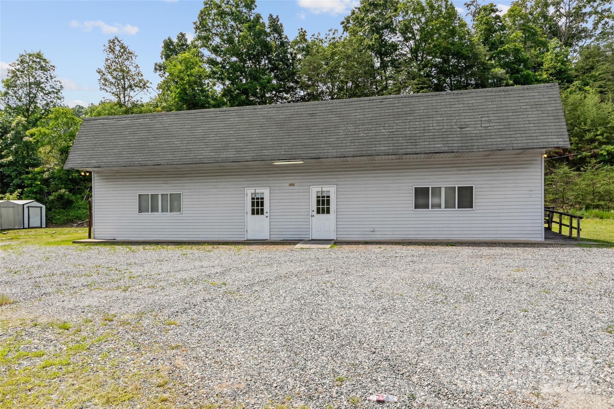 1365 Us 19 Highway Property Photo 1