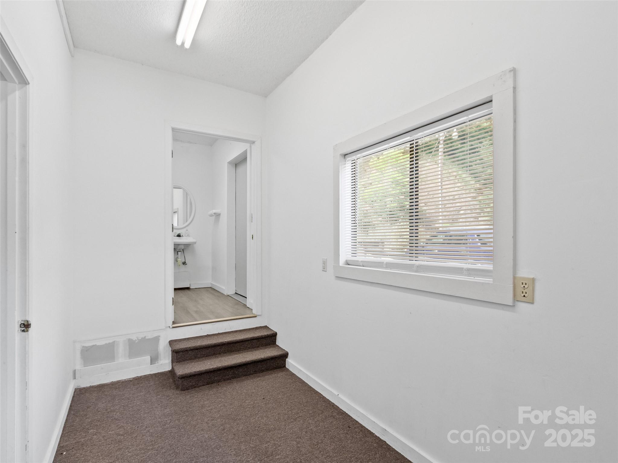 1365 Us 19 Highway Property Photo 13