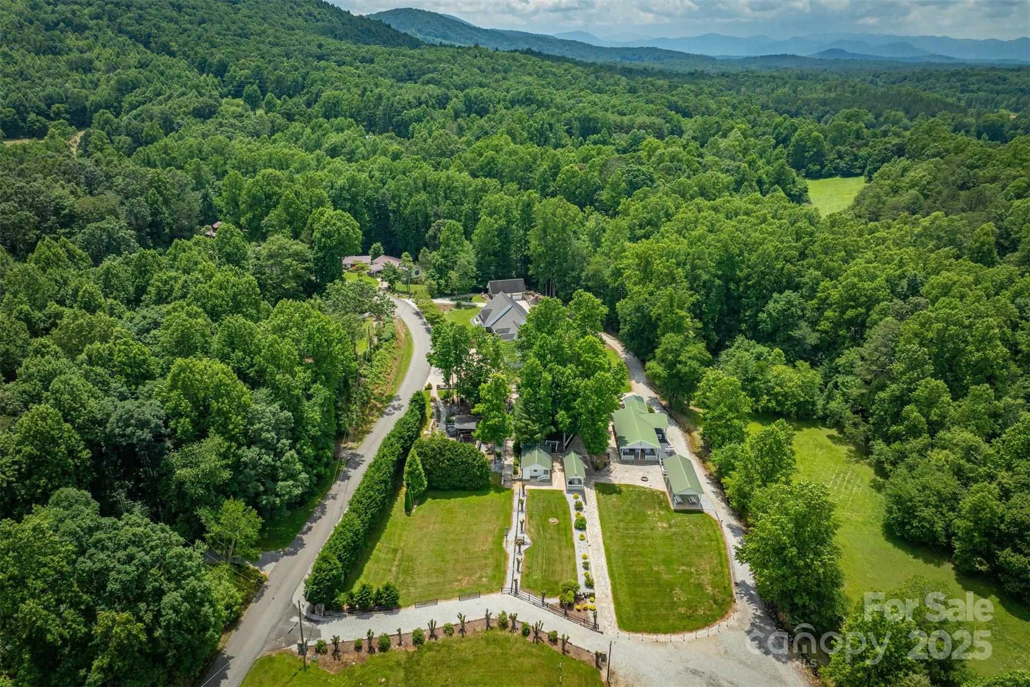 200 Little Acres Drive Property Photo 10