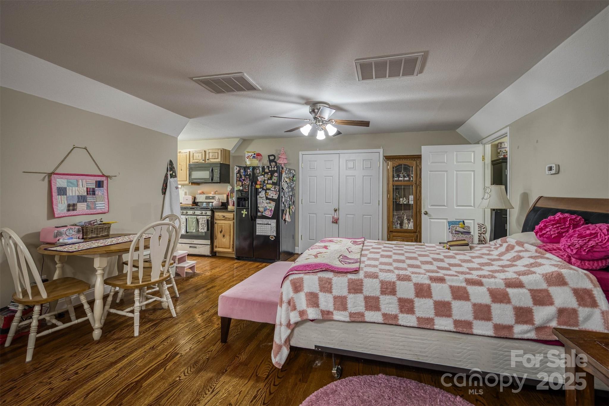 200 Little Acres Drive Property Photo 44