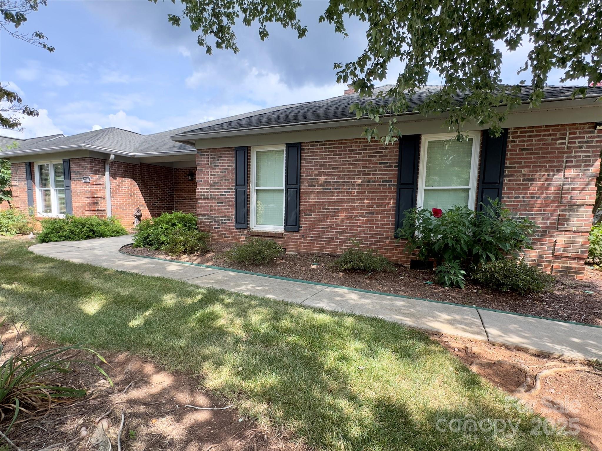 2191 Wynbourne Drive Property Photo 1