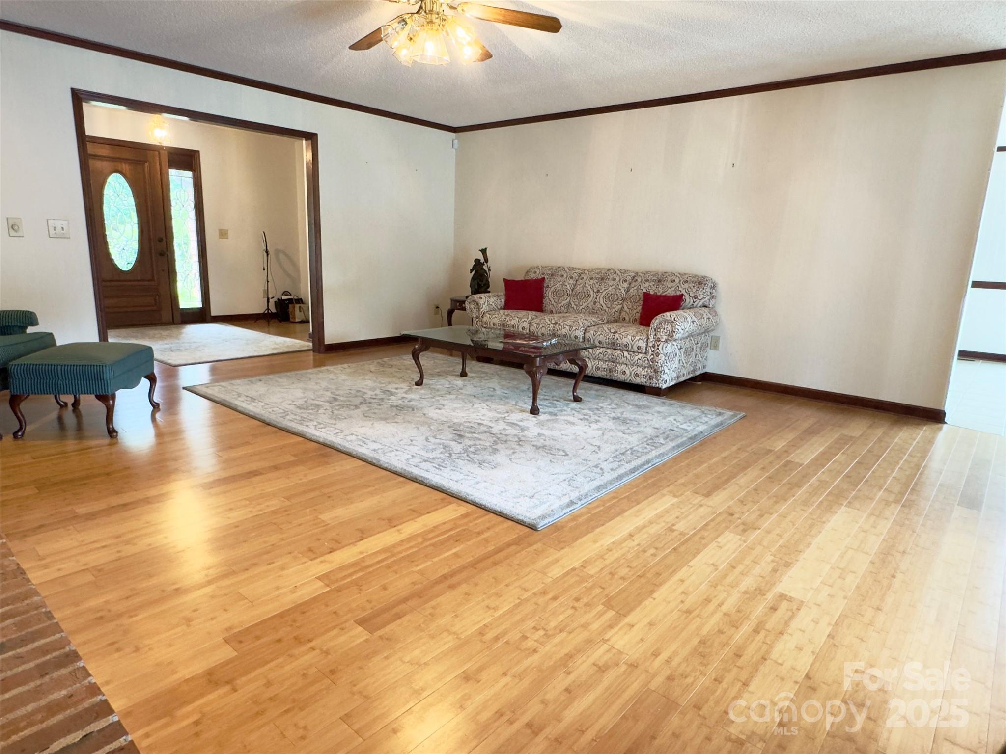 2191 Wynbourne Drive Property Photo 8