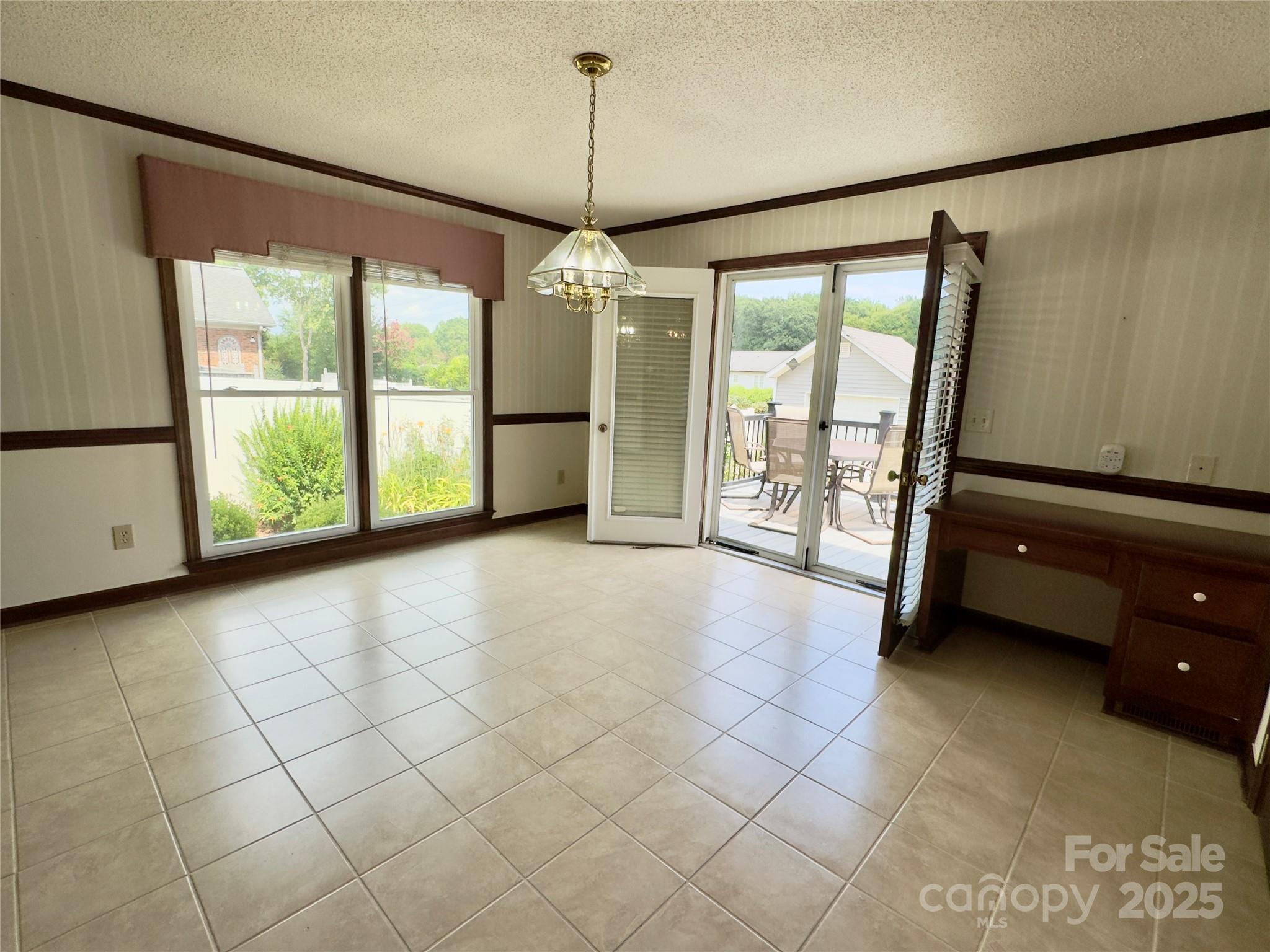 2191 Wynbourne Drive Property Photo 12