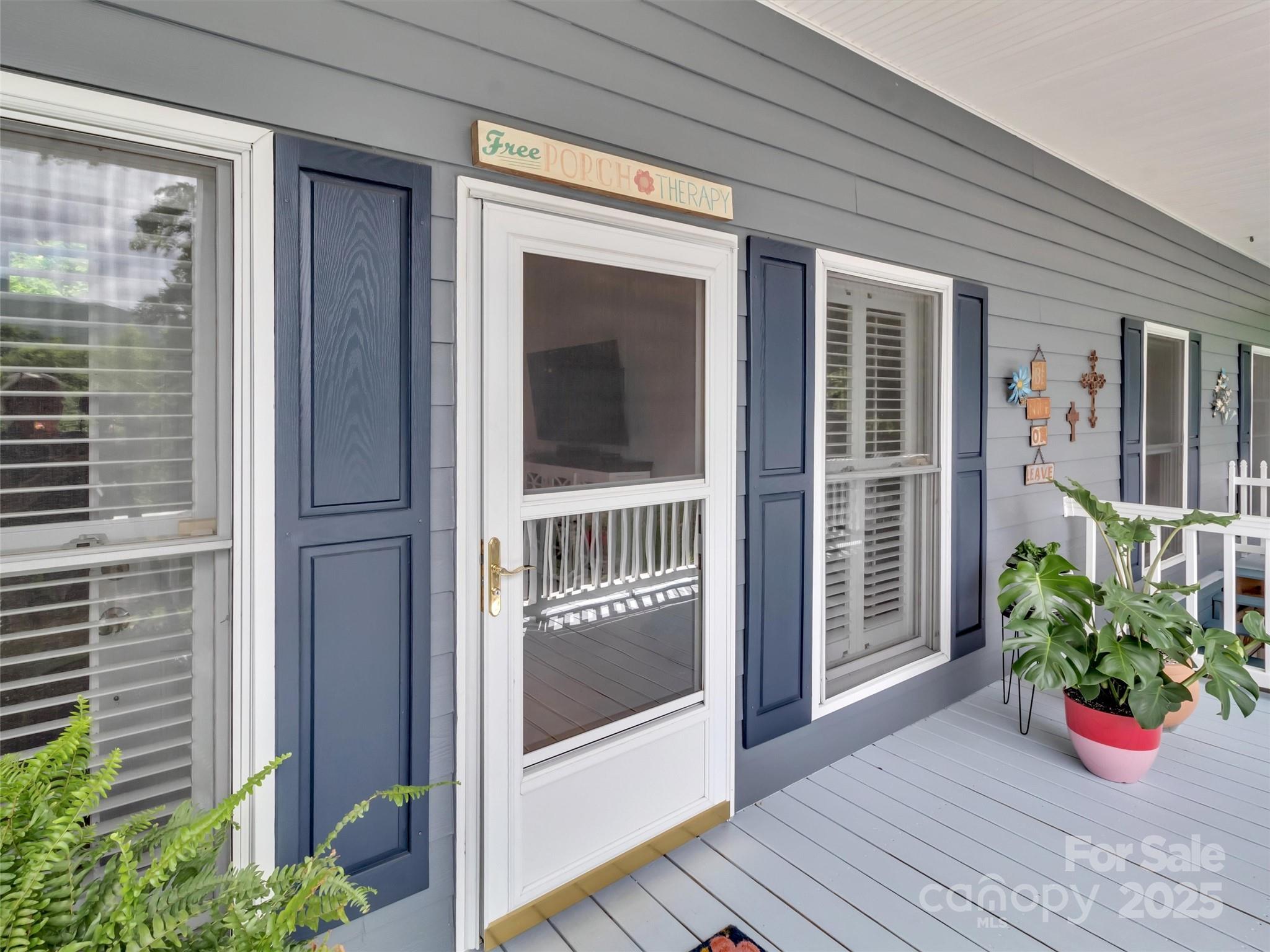 28 Mountain Breeze Drive Property Photo 3