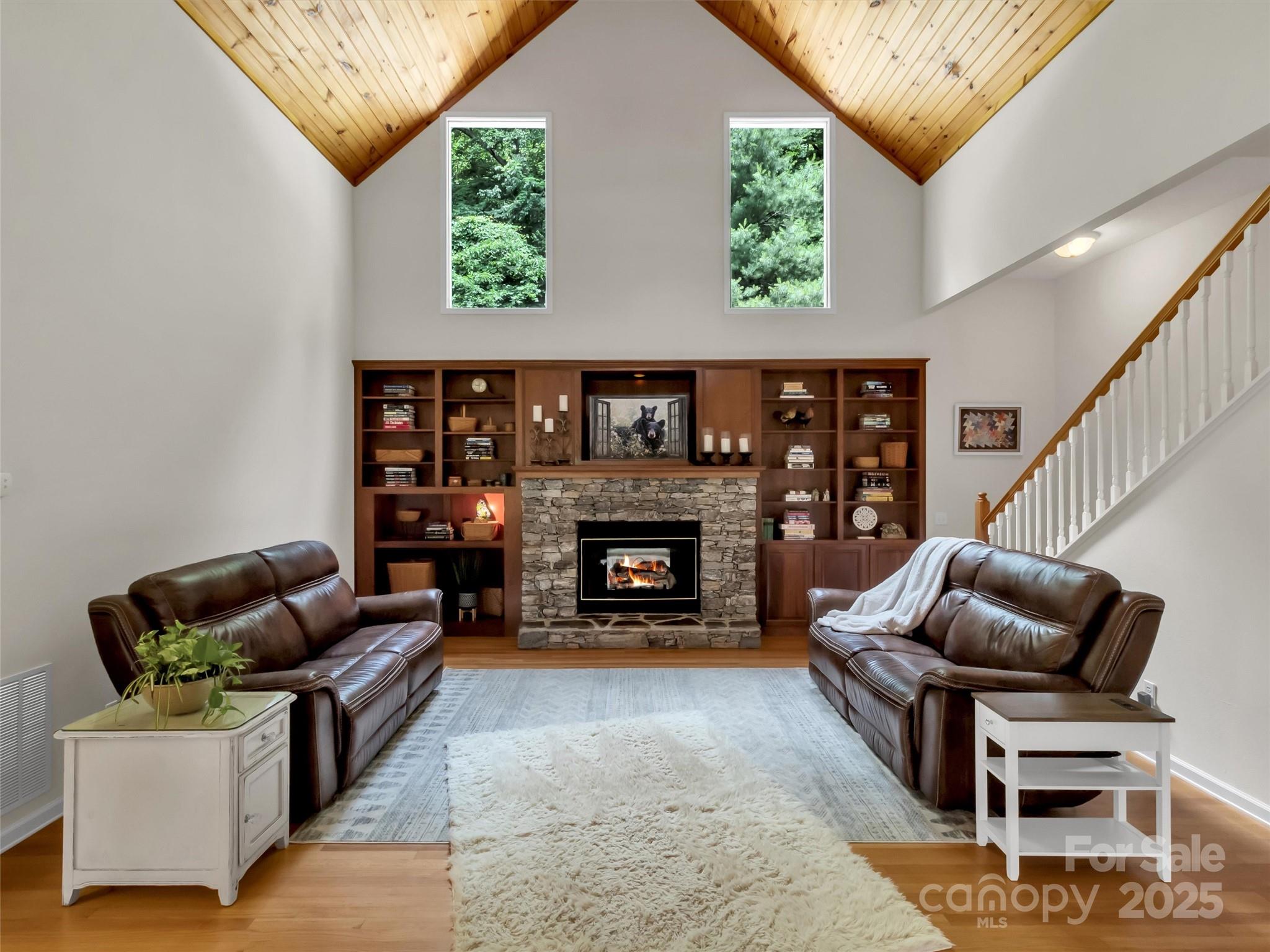 28 Mountain Breeze Drive Property Photo 9