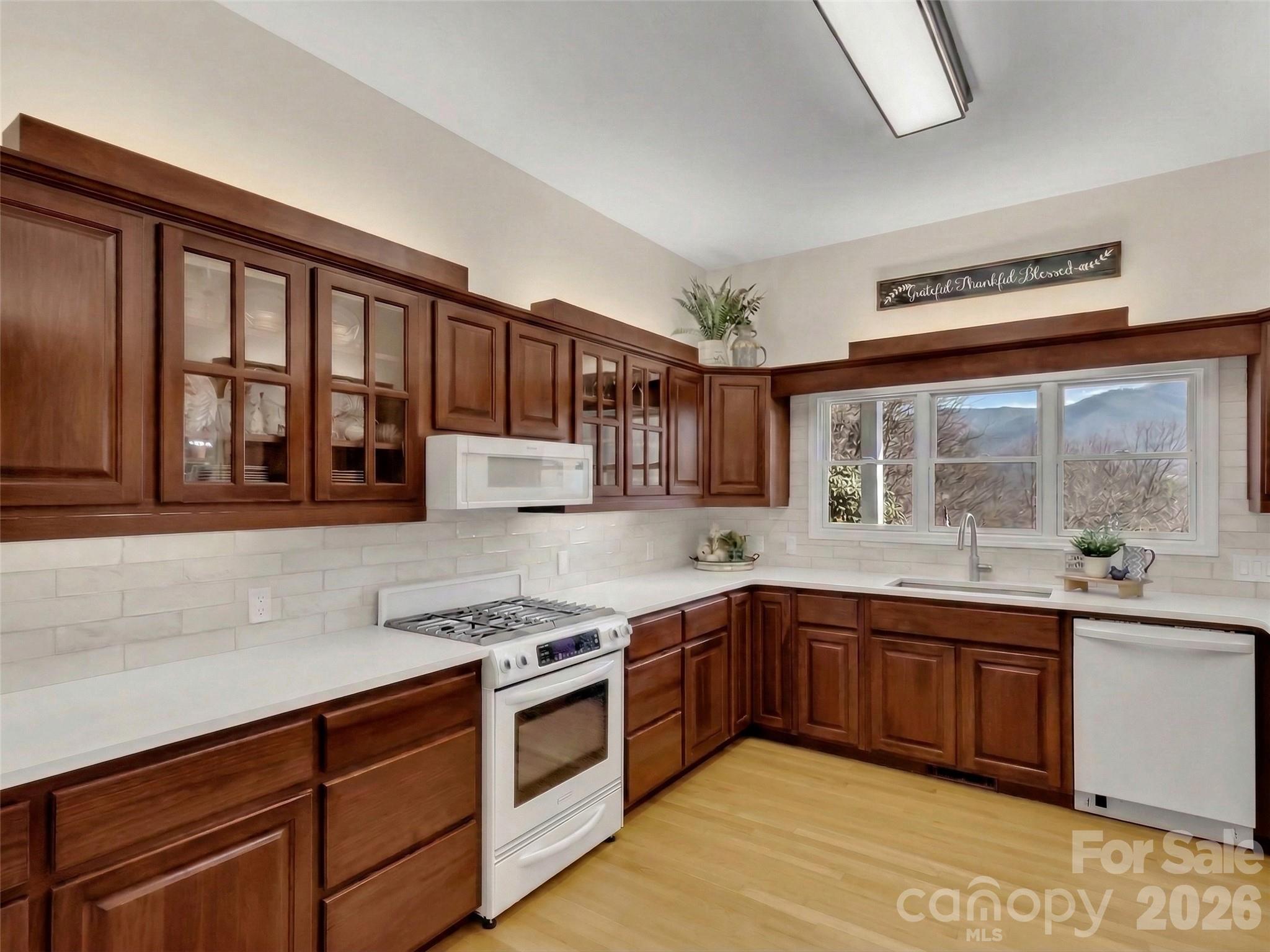 28 Mountain Breeze Drive Property Photo 14