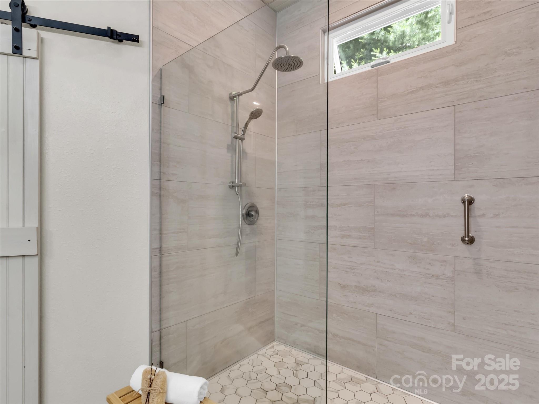 28 Mountain Breeze Drive Property Photo 21