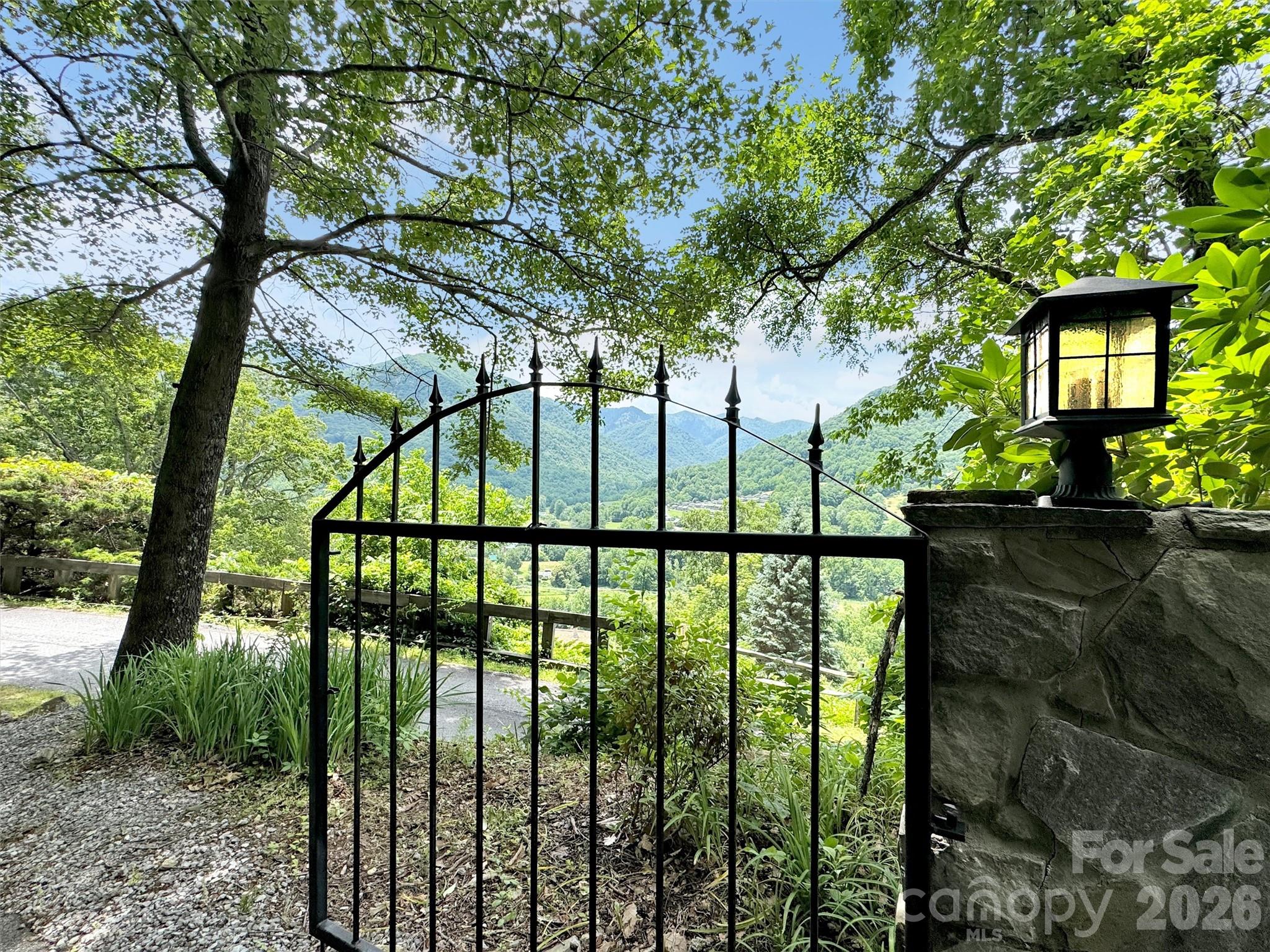 28 Mountain Breeze Drive Property Photo 41