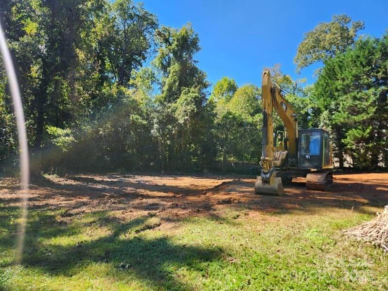 1324 Carolyn Drive Property Photo 2