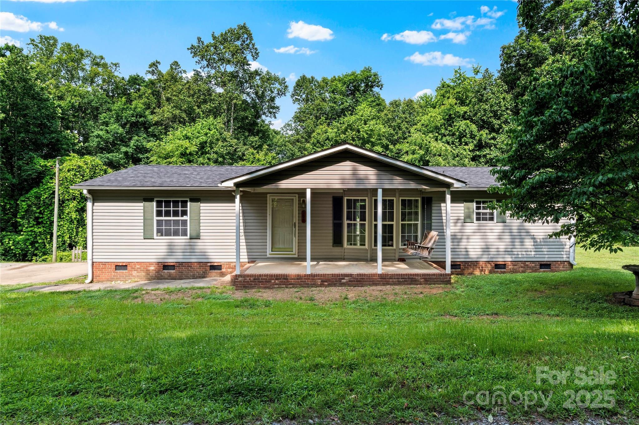 103 Forest Drive Property Photo 1
