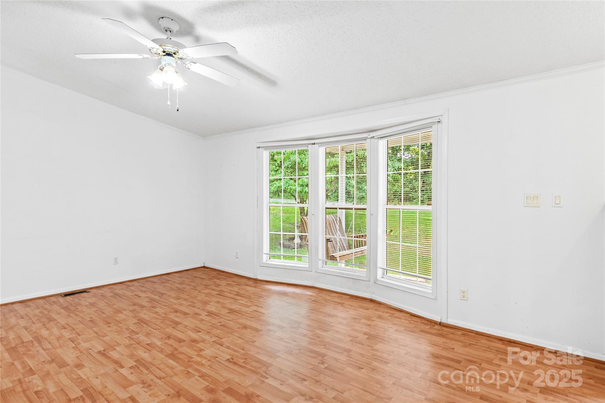 103 Forest Drive Property Photo 5