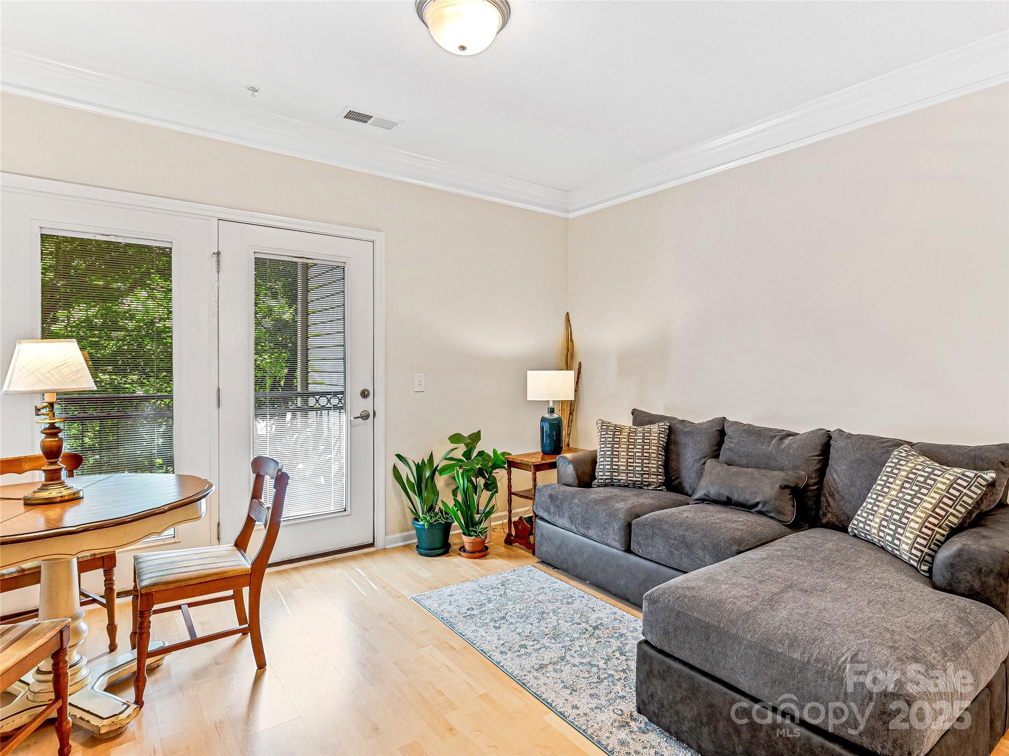 726 Appeldoorn Circle Property Photo 1