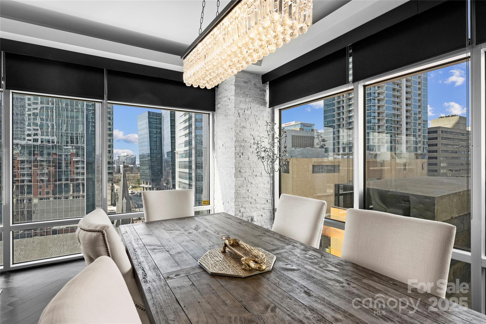 435 S Tryon Street Property Photo 11