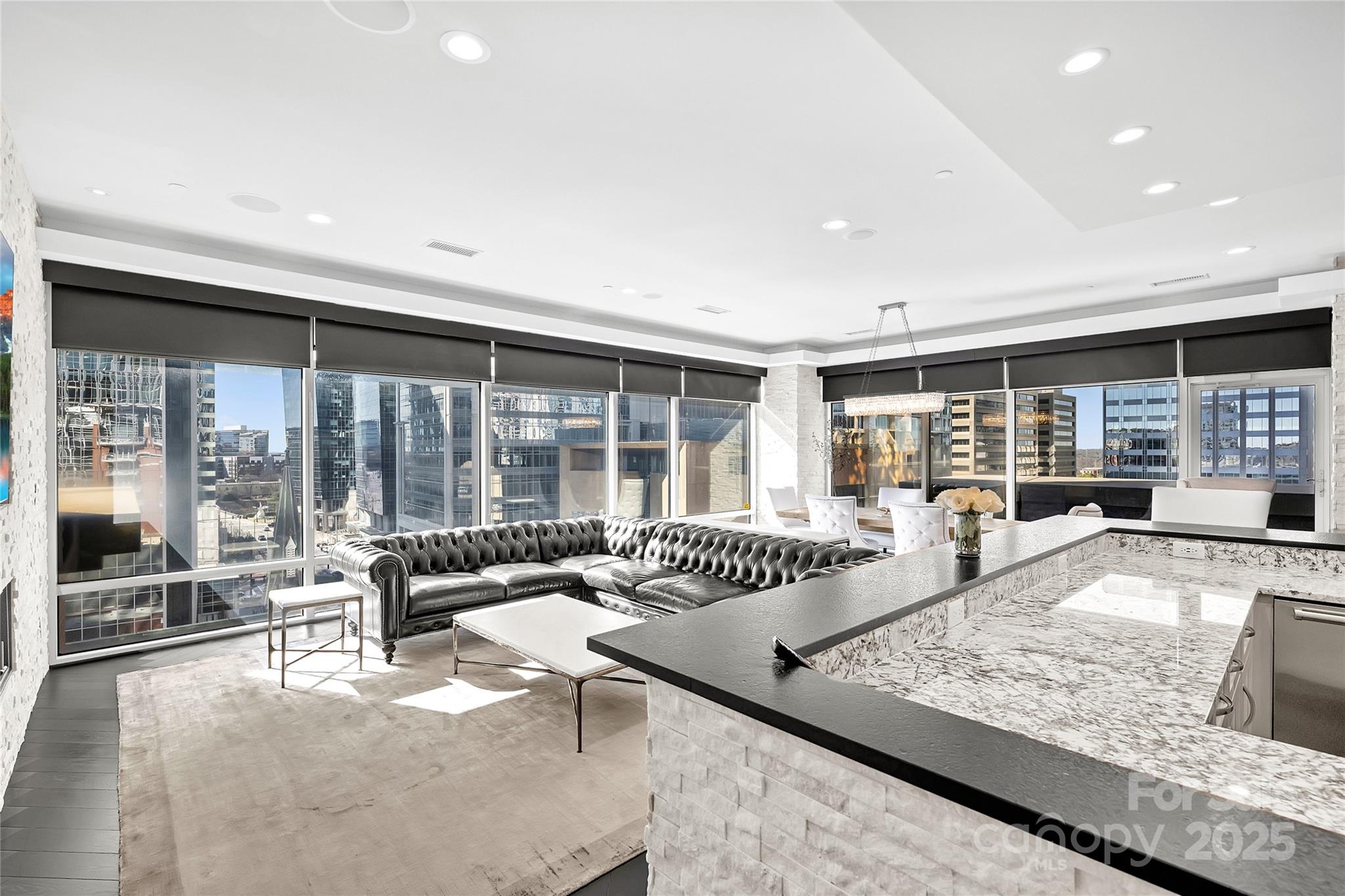 435 S Tryon Street Property Photo 19