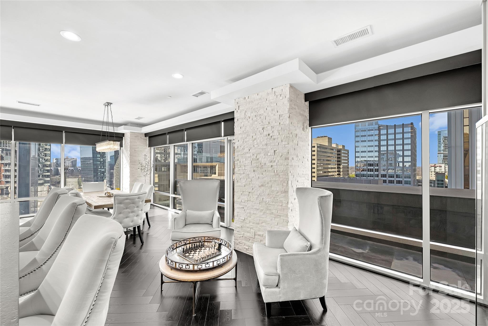 435 S Tryon Street Property Photo 20