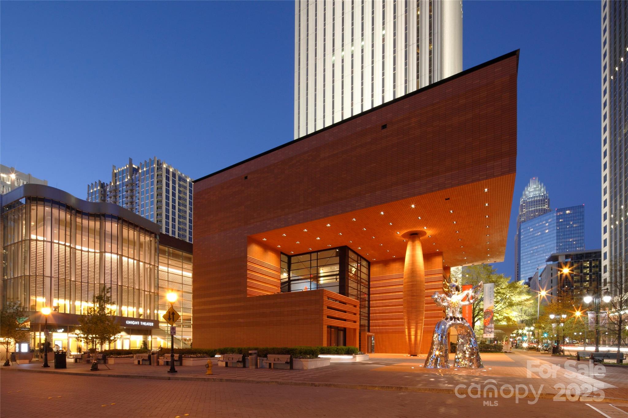 435 S Tryon Street Property Photo 30