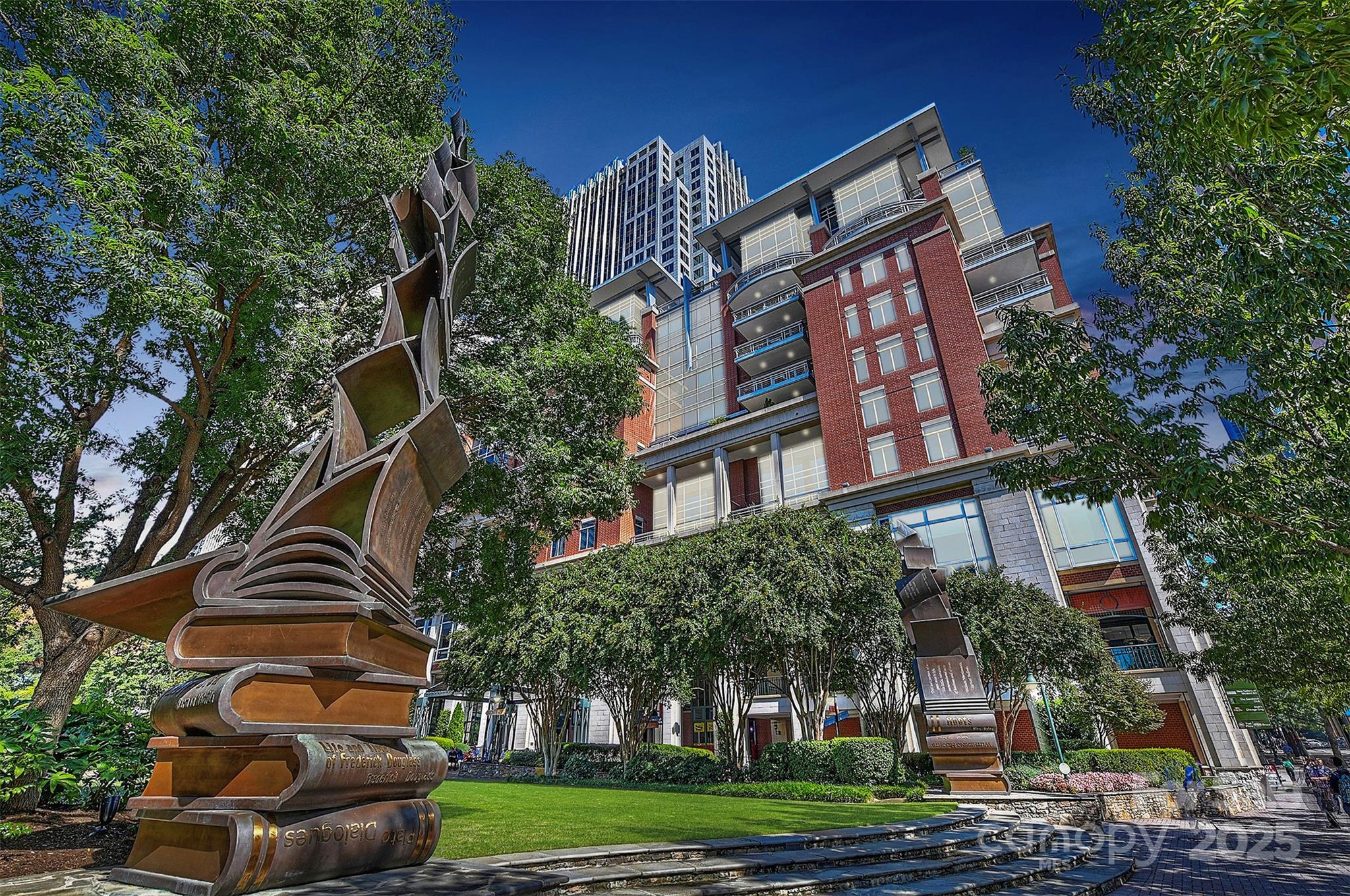 435 S Tryon Street Property Photo 48