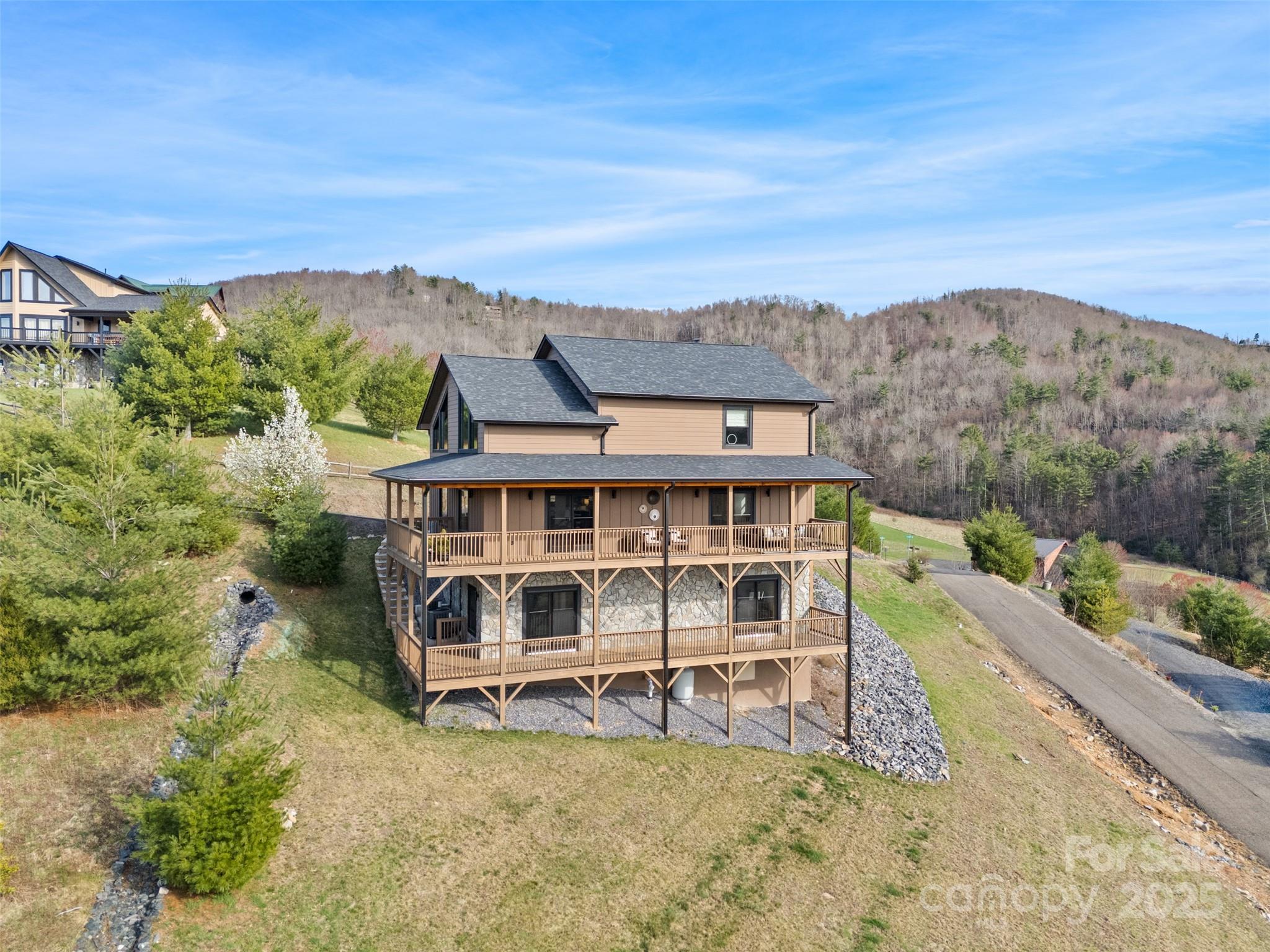 527 Cedar Trail Property Photo 1