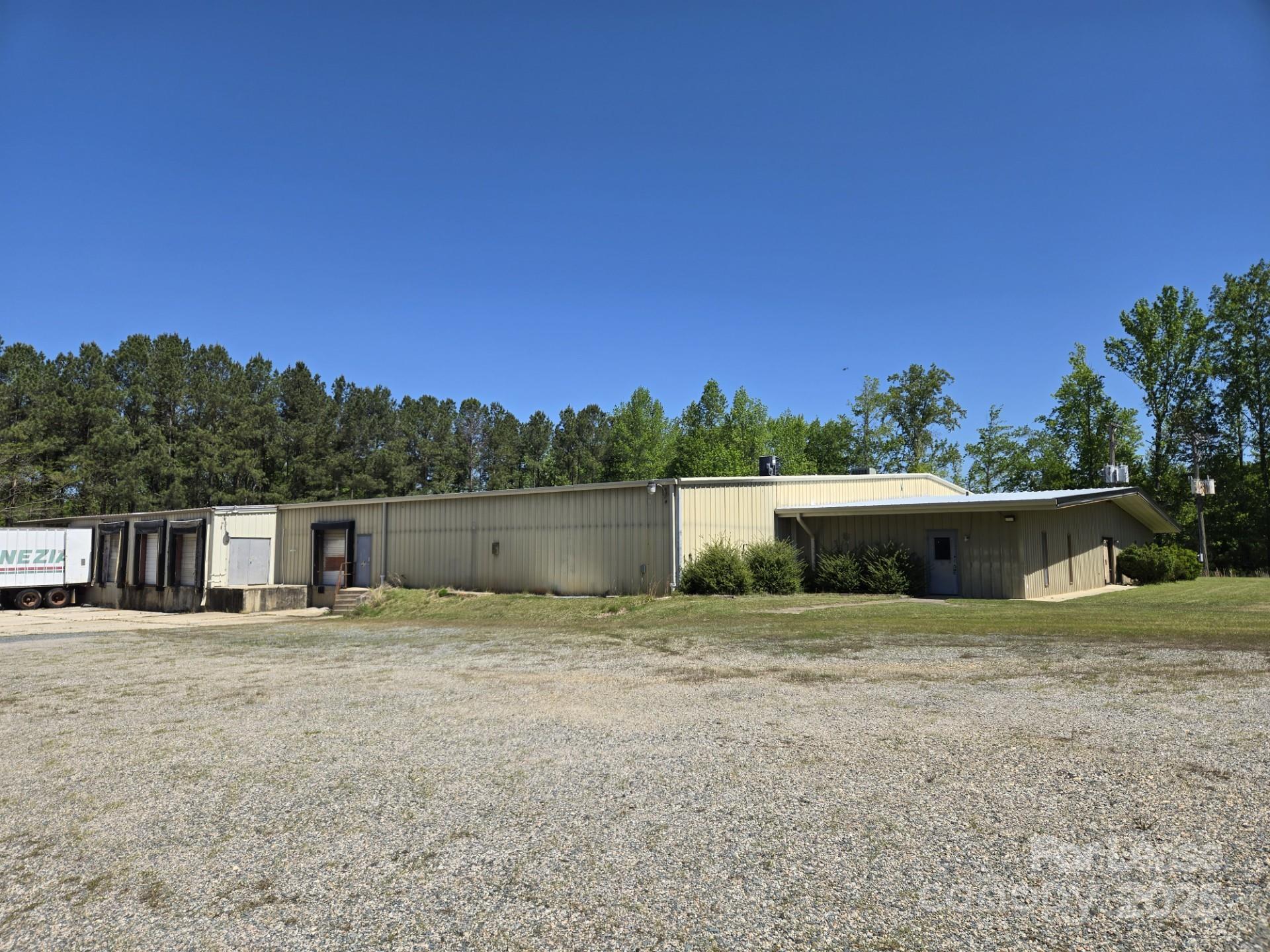 493 Anson Apparel Shirt Road Property Photo 1