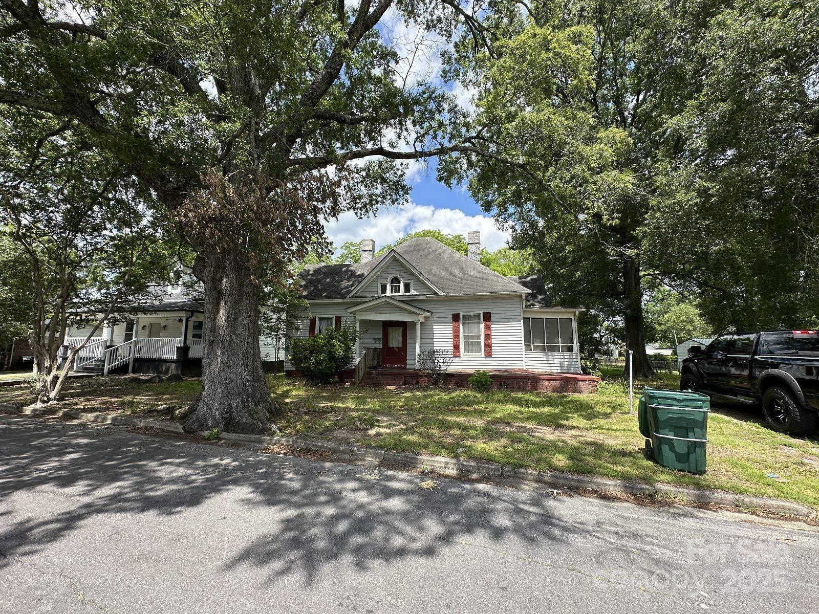 118 Hemphill Avenue Property Photo 1