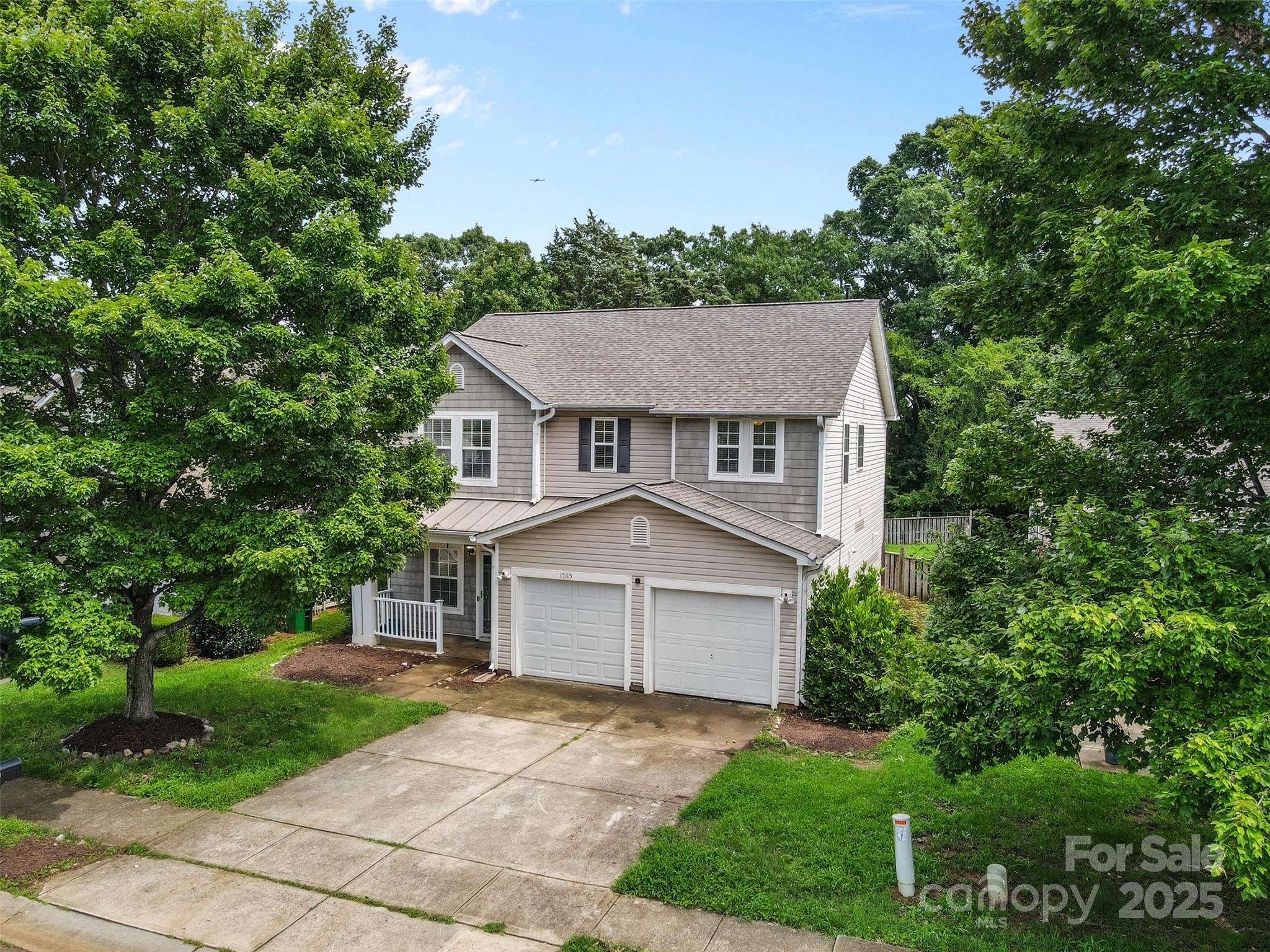 15115 Superior Street Property Photo 2