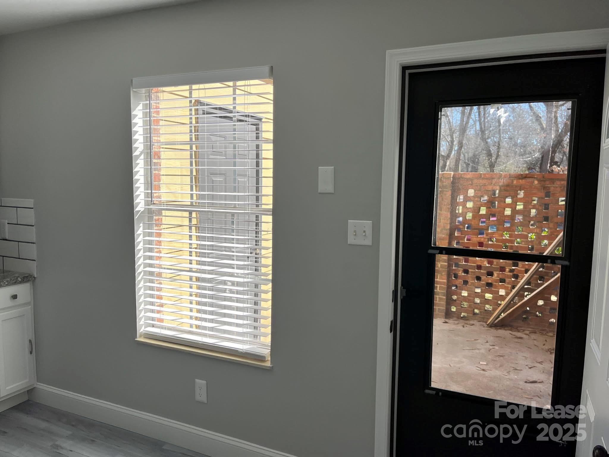 1574 B Estes Court Property Photo 1