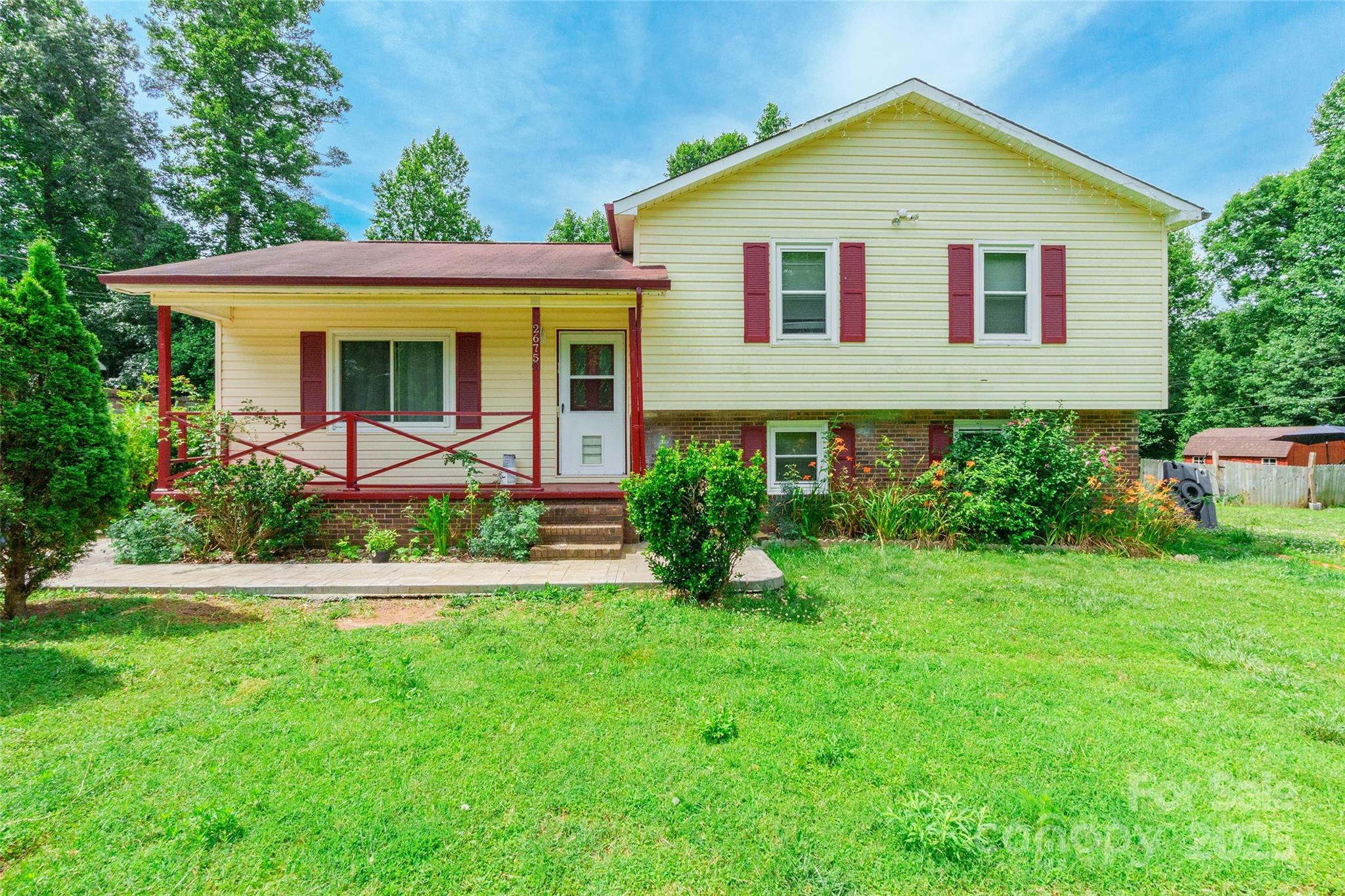 2675 Tablerock Road Property Photo 2
