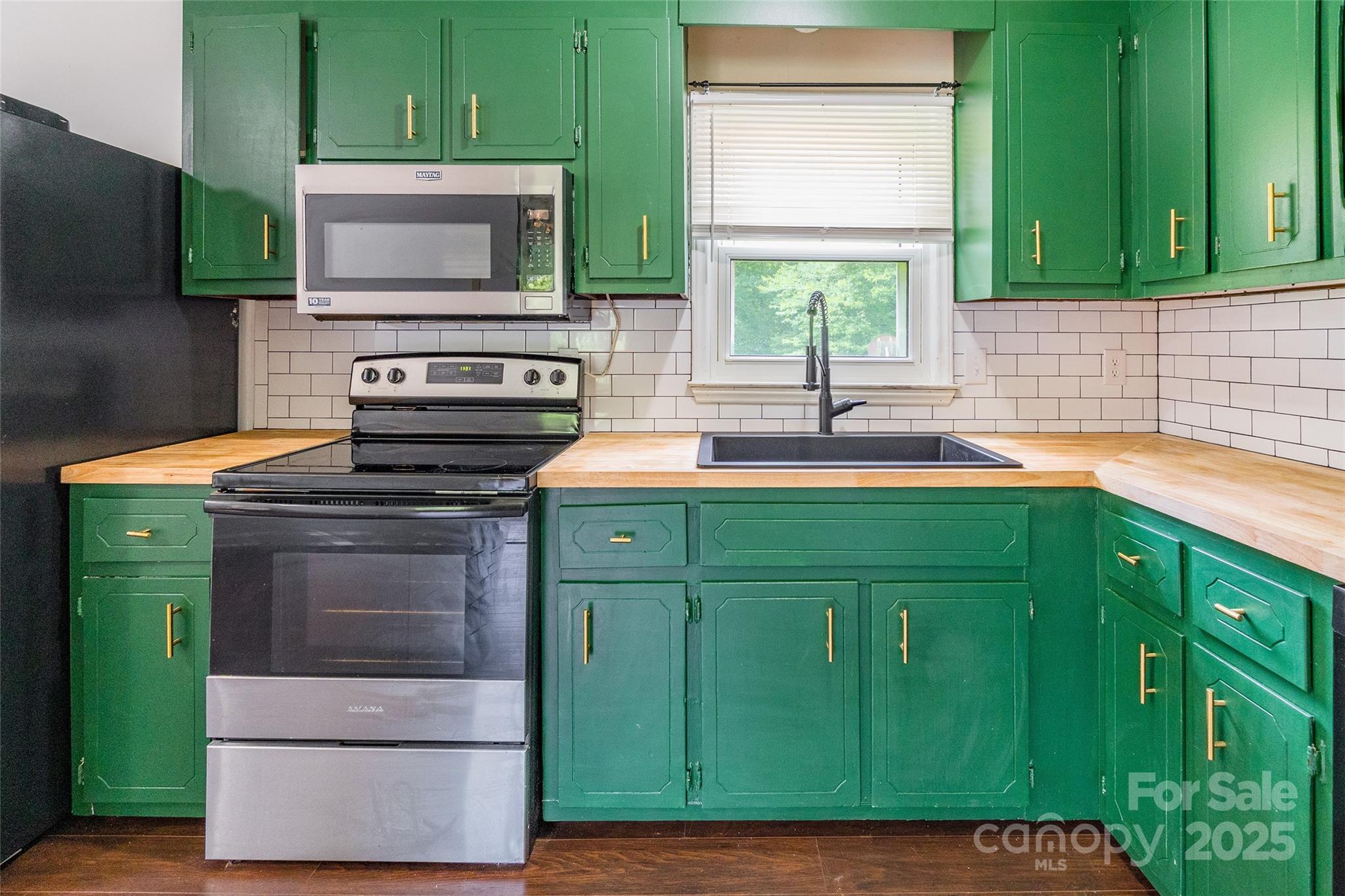 2675 Tablerock Road Property Photo 8