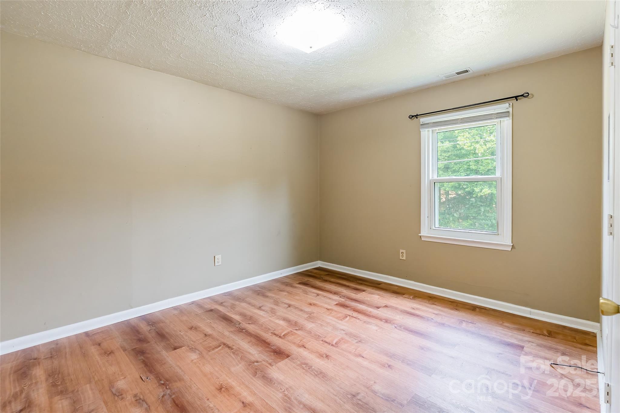 2675 Tablerock Road Property Photo 12