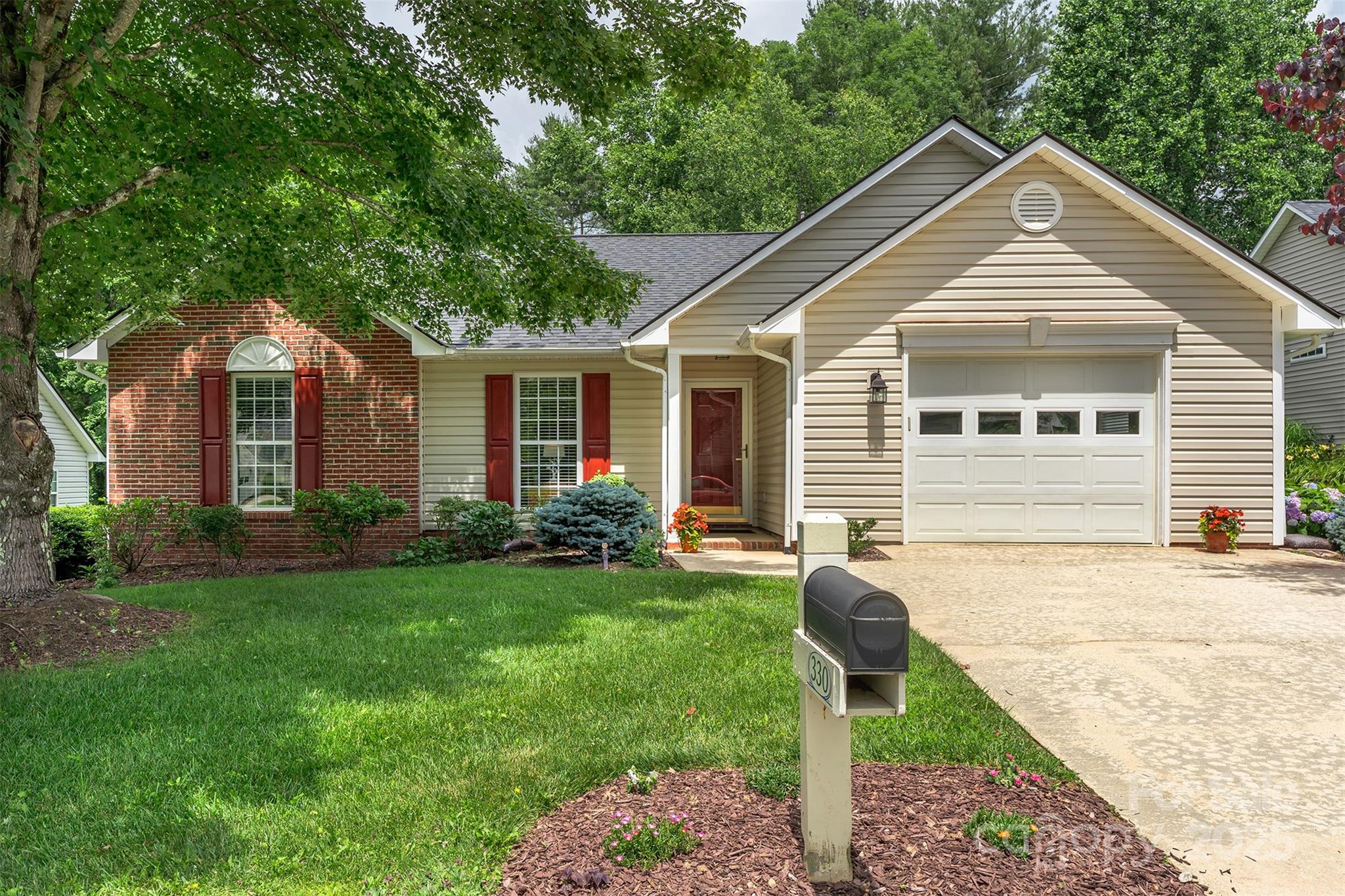 330 Stonehollow Road Property Photo 1