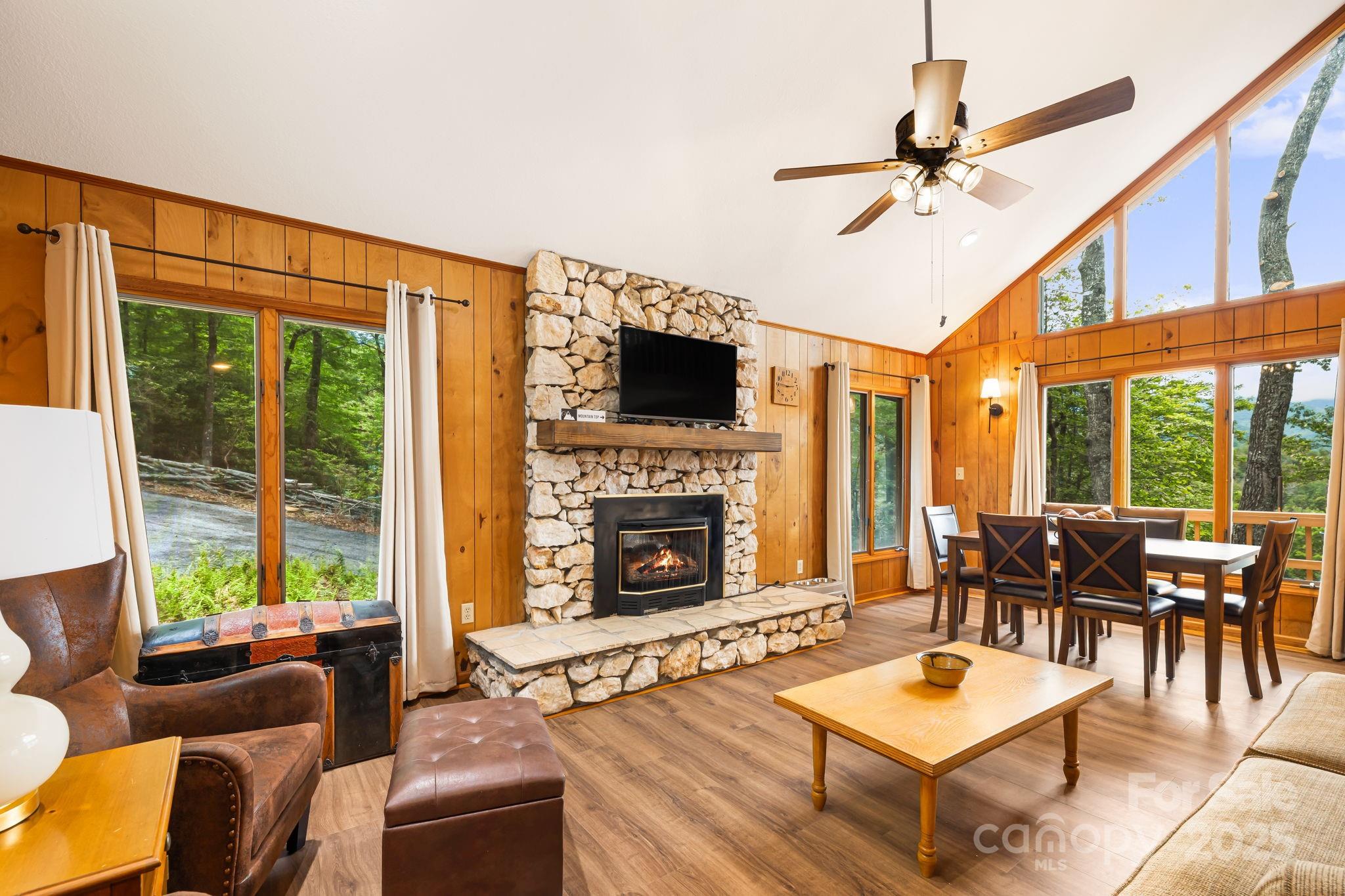 285 Fairway Loop 7 Property Photo 4