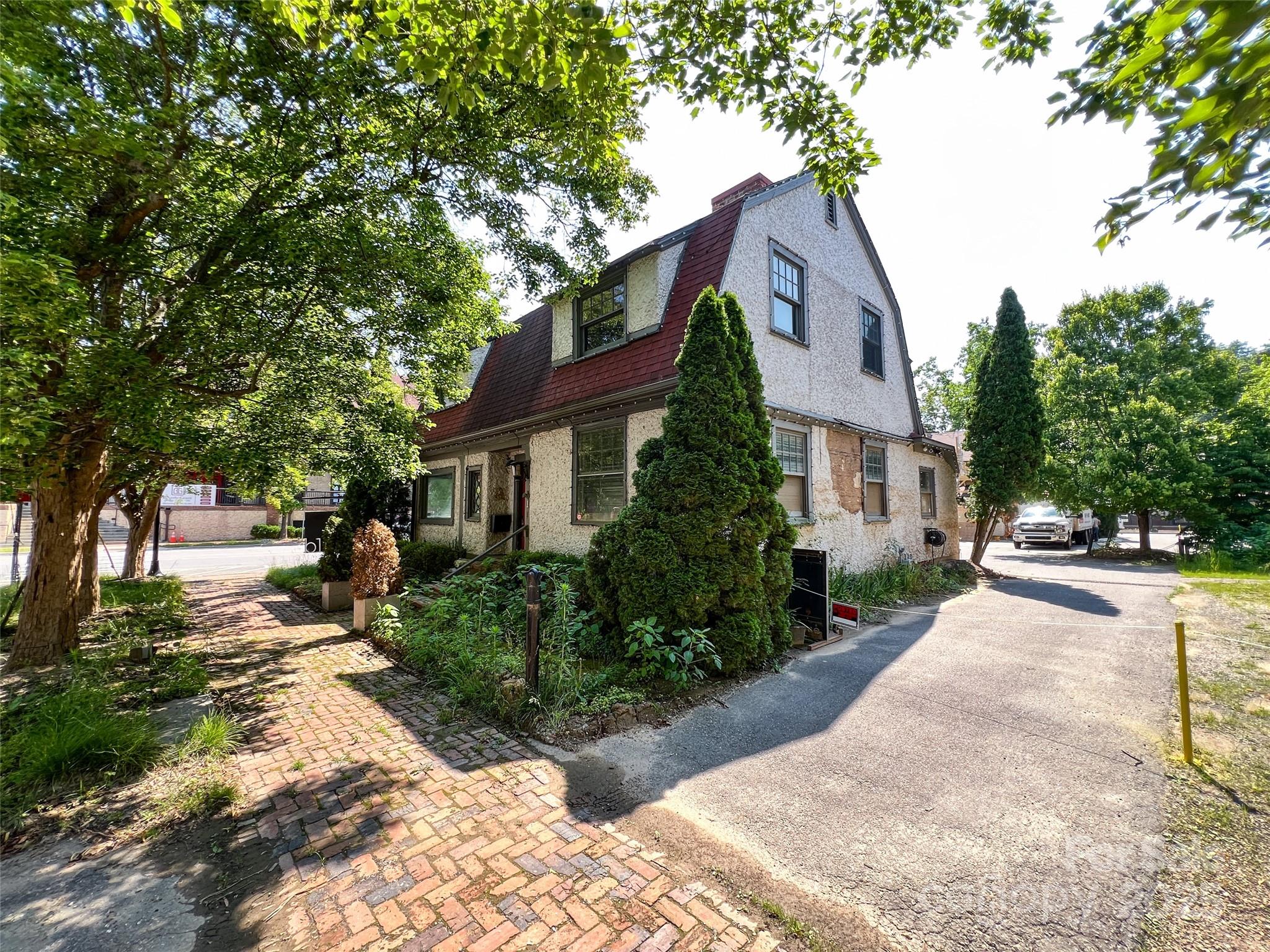 1 Swan Street Property Photo 1
