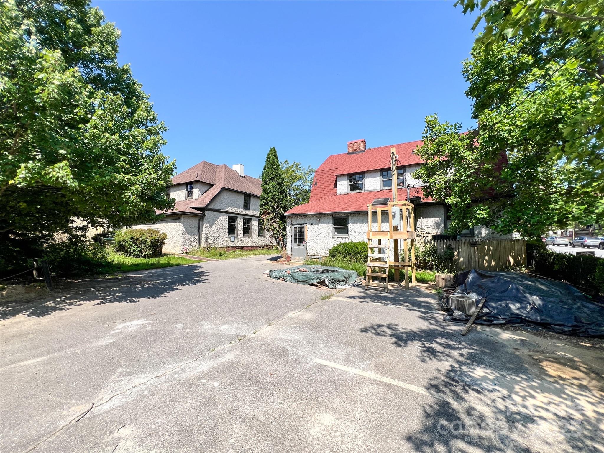 1 Swan Street Property Photo 13