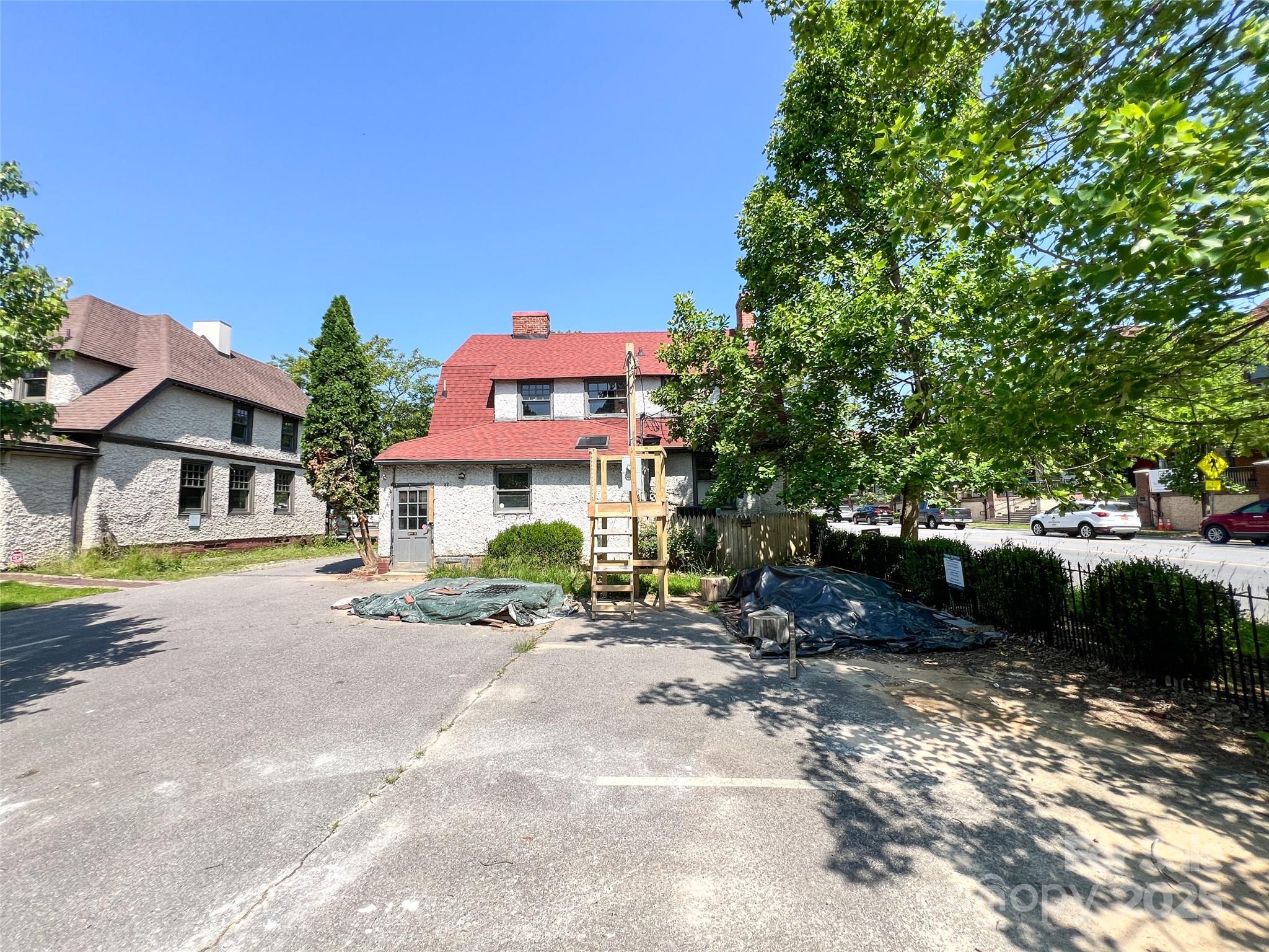 1 Swan Street Property Photo 14