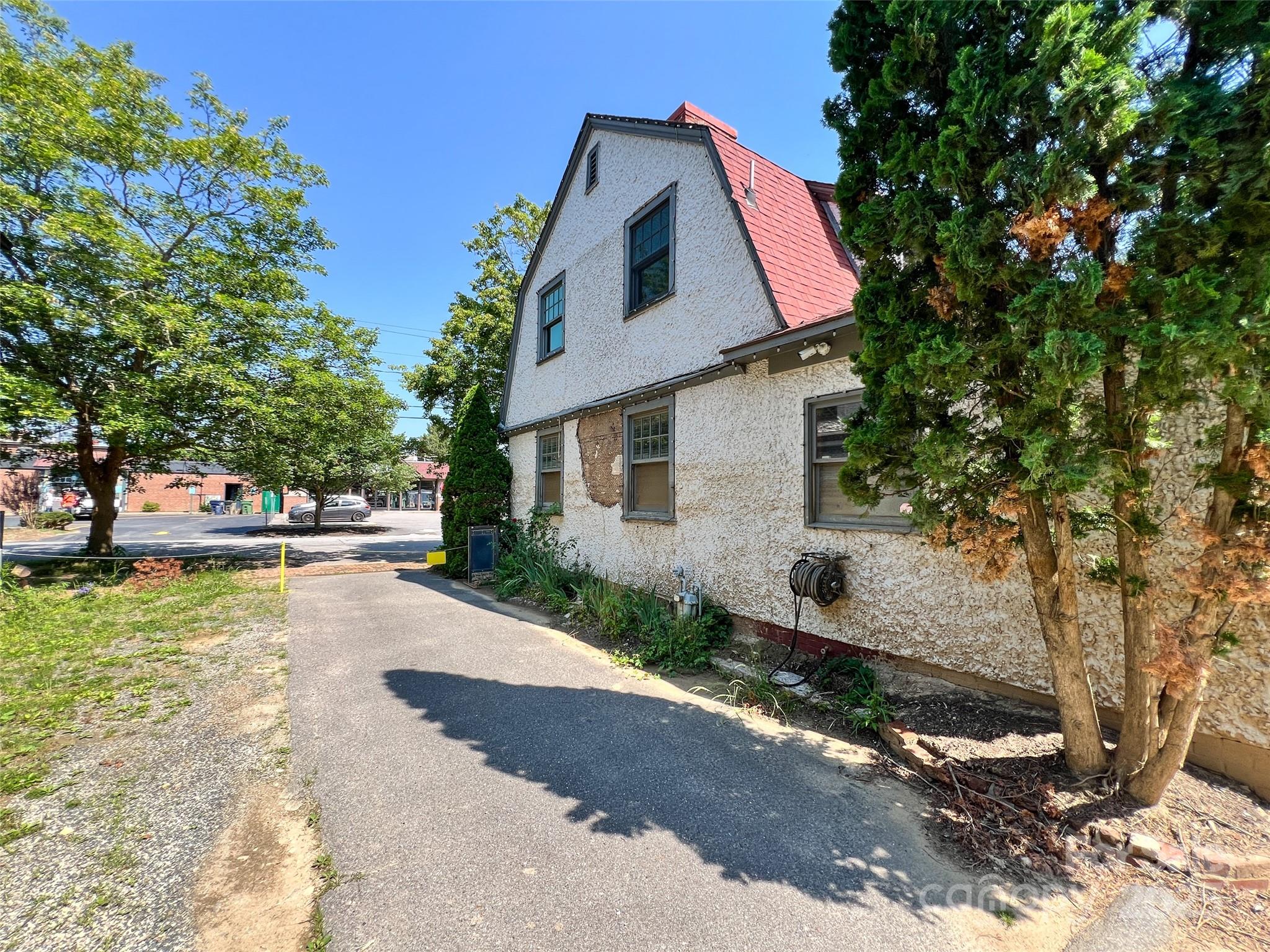 1 Swan Street Property Photo 15