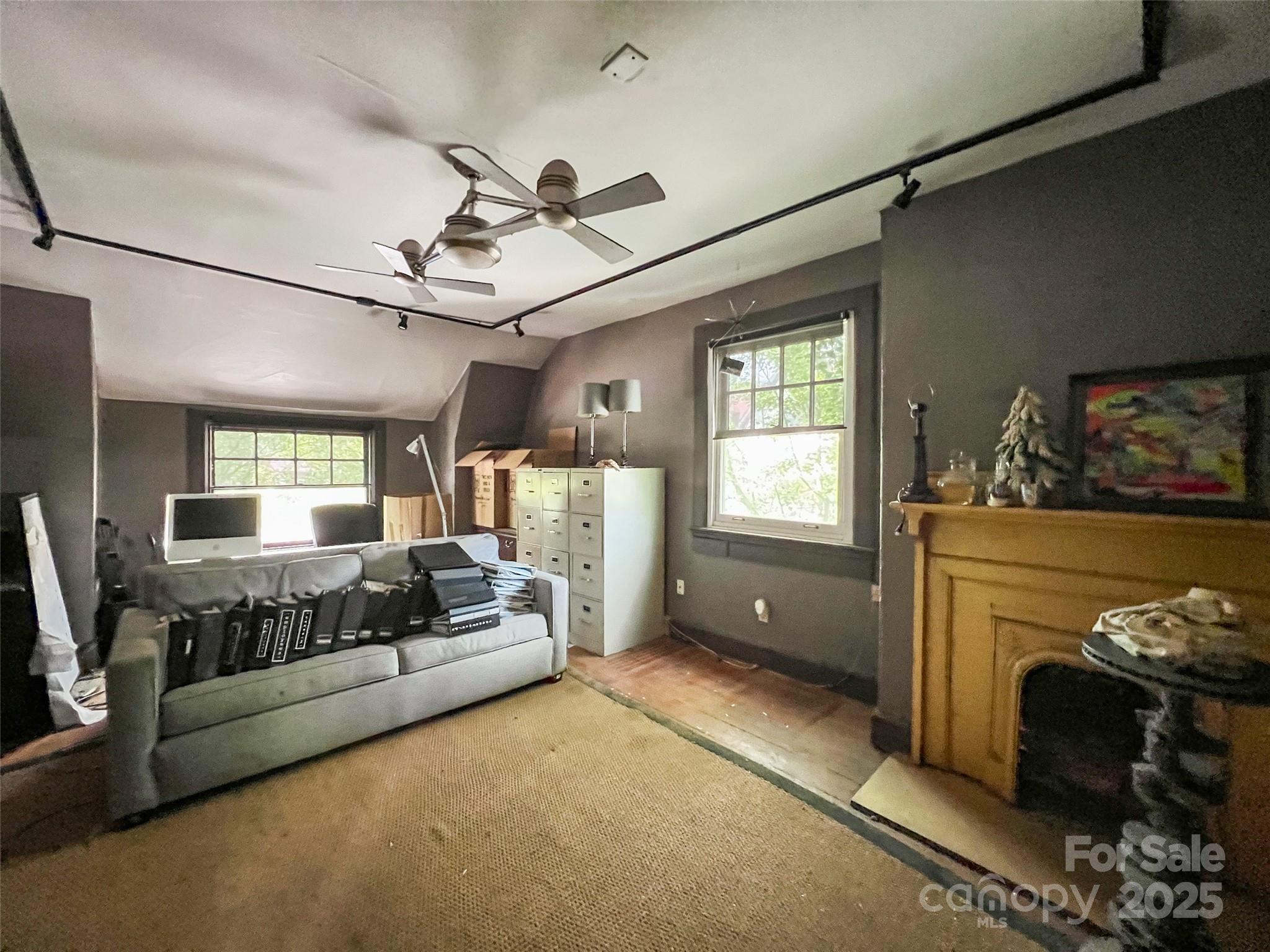 1 Swan Street Property Photo 38