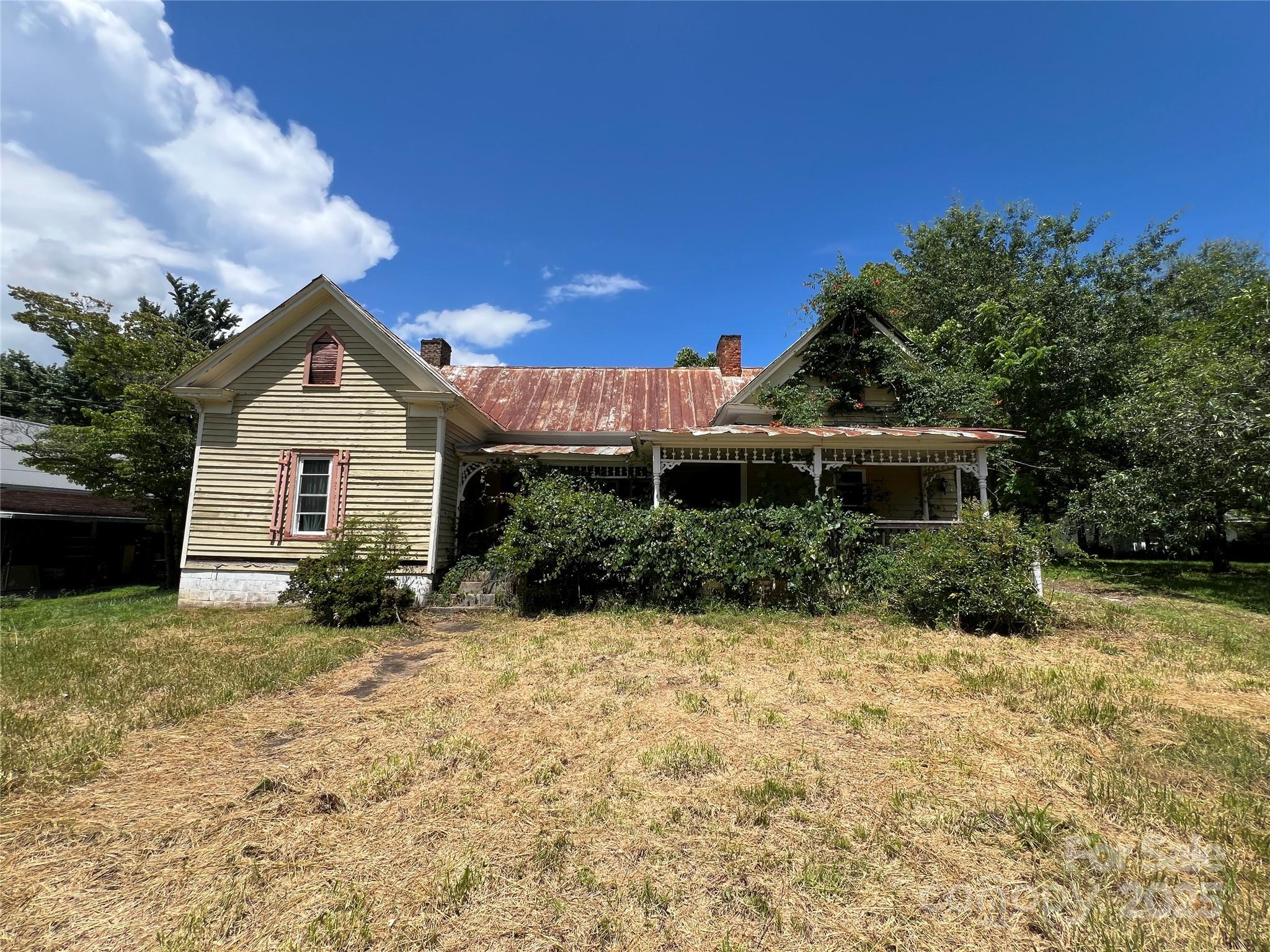 6268 Hudlow Road Property Photo 1