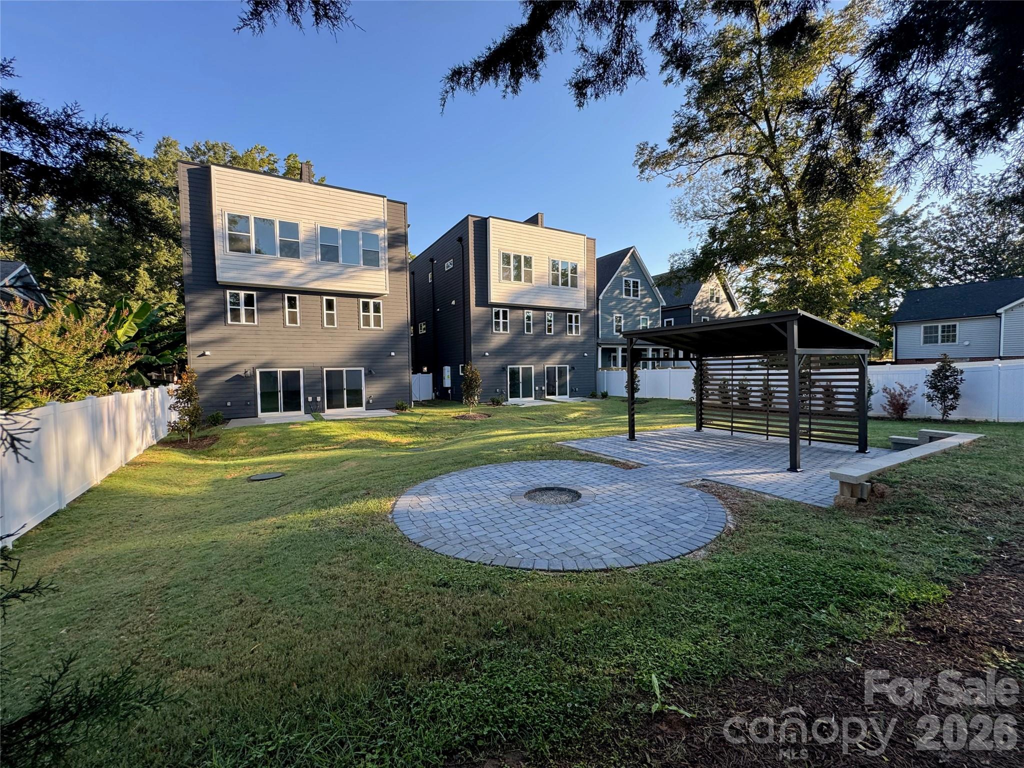 209 Coxe Avenue A Property Photo 2