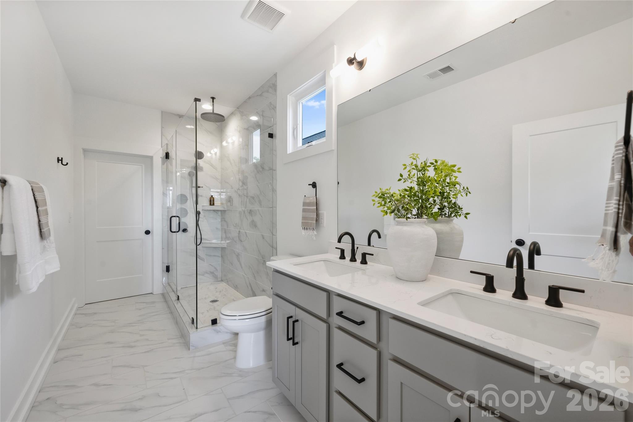 209 Coxe Avenue A Property Photo 10