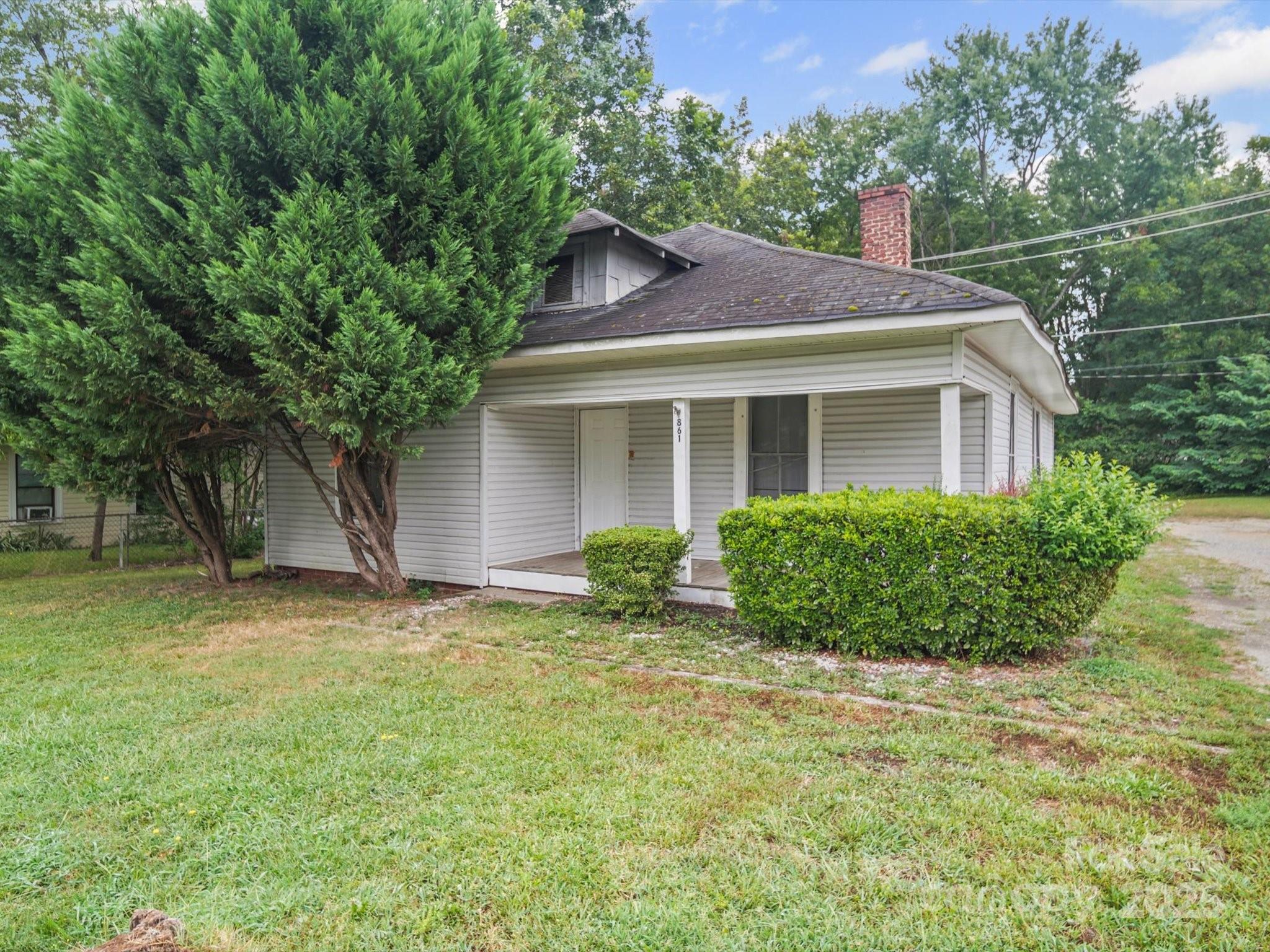 861 Old Charlotte Road Property Photo 1