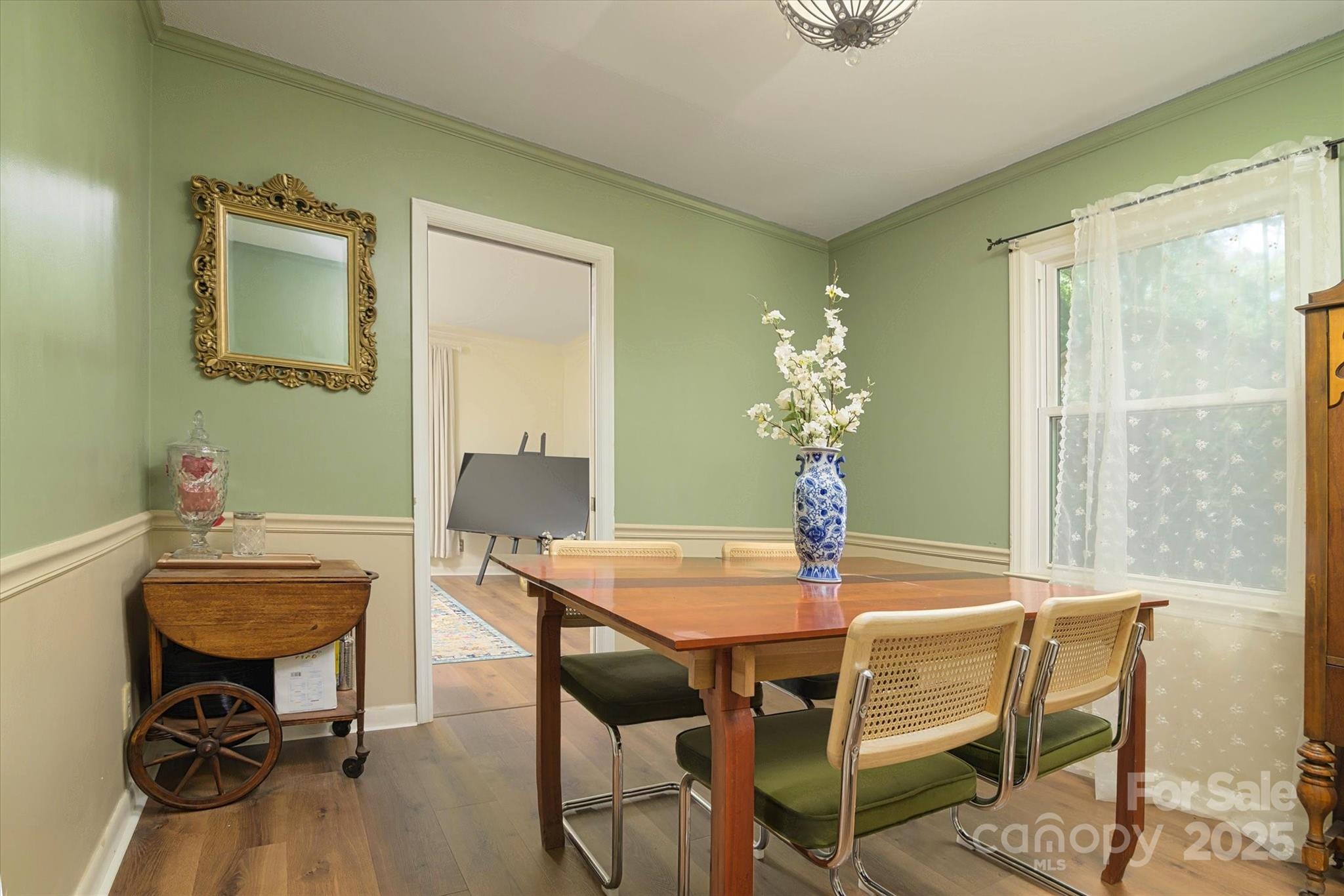 121 Pelham Lane Property Photo 6