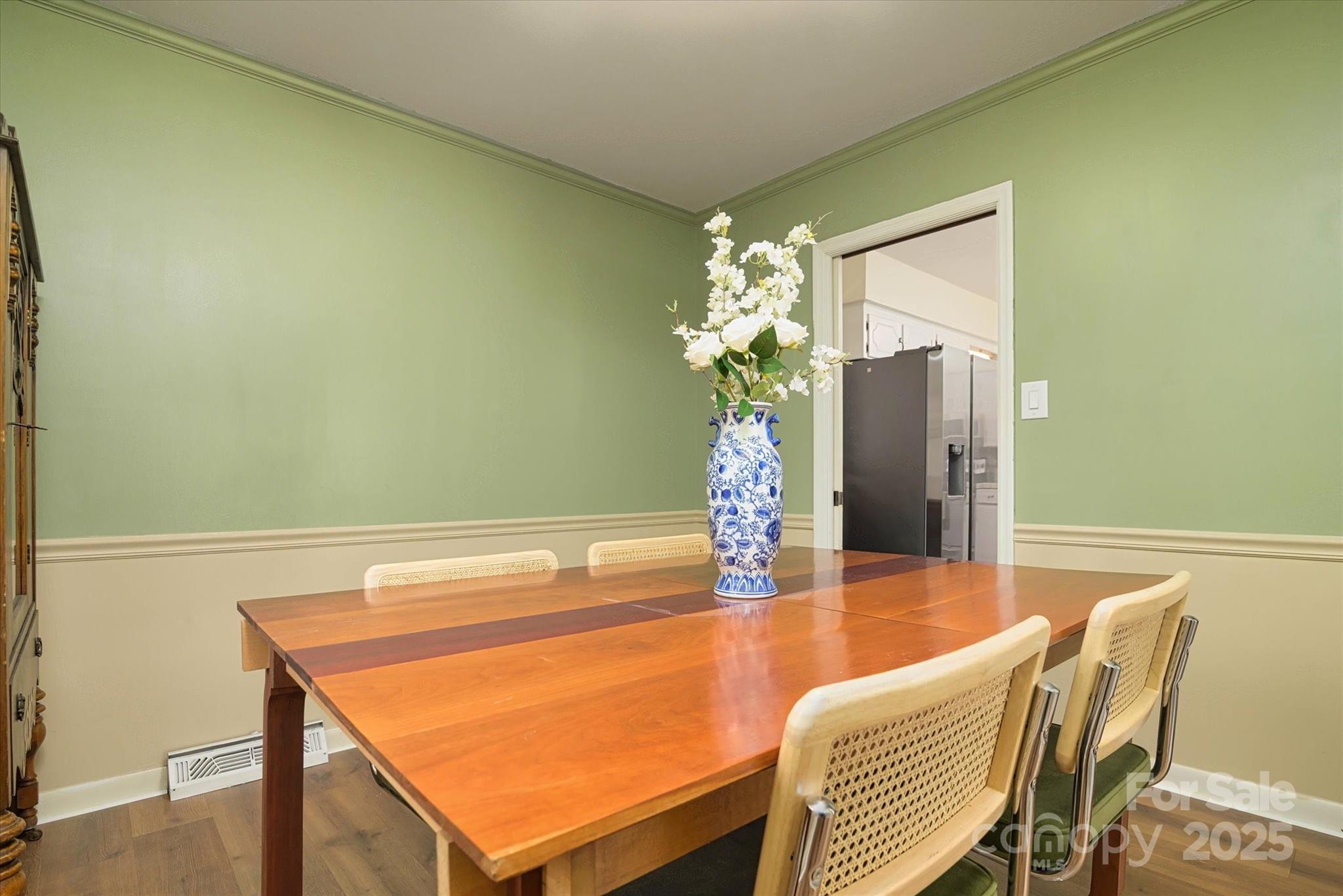 121 Pelham Lane Property Photo 7