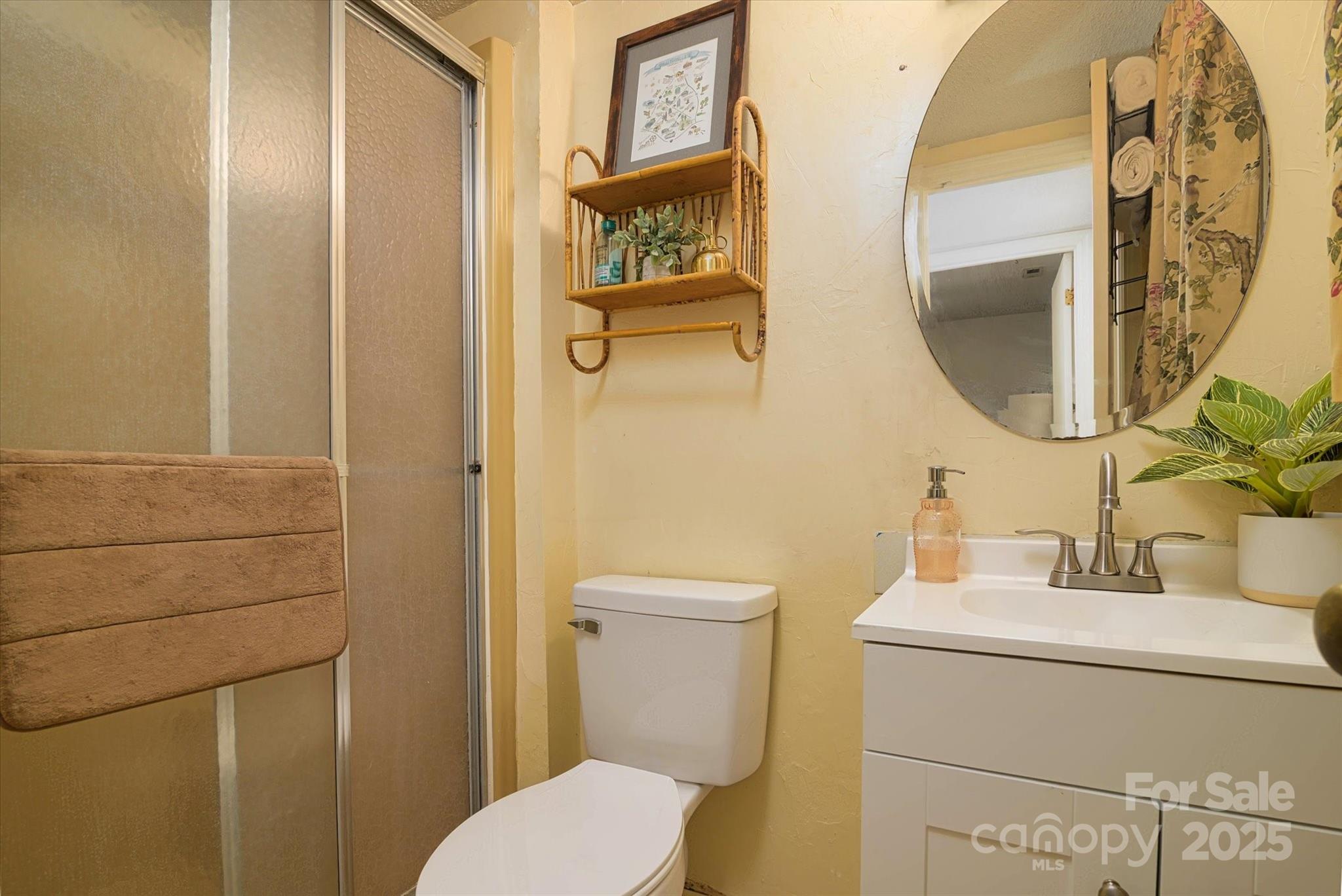 121 Pelham Lane Property Photo 14