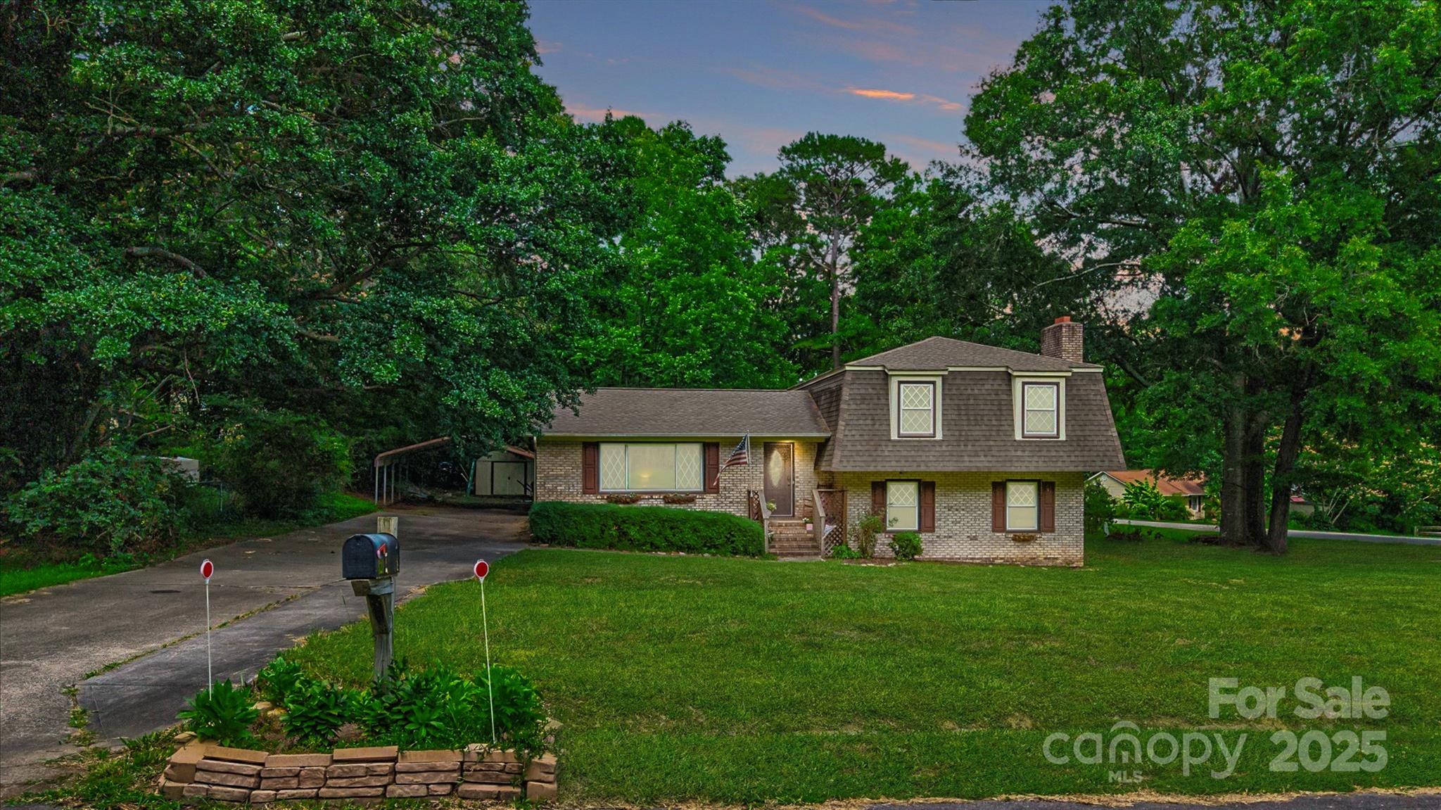 121 Pelham Lane Property Photo 29