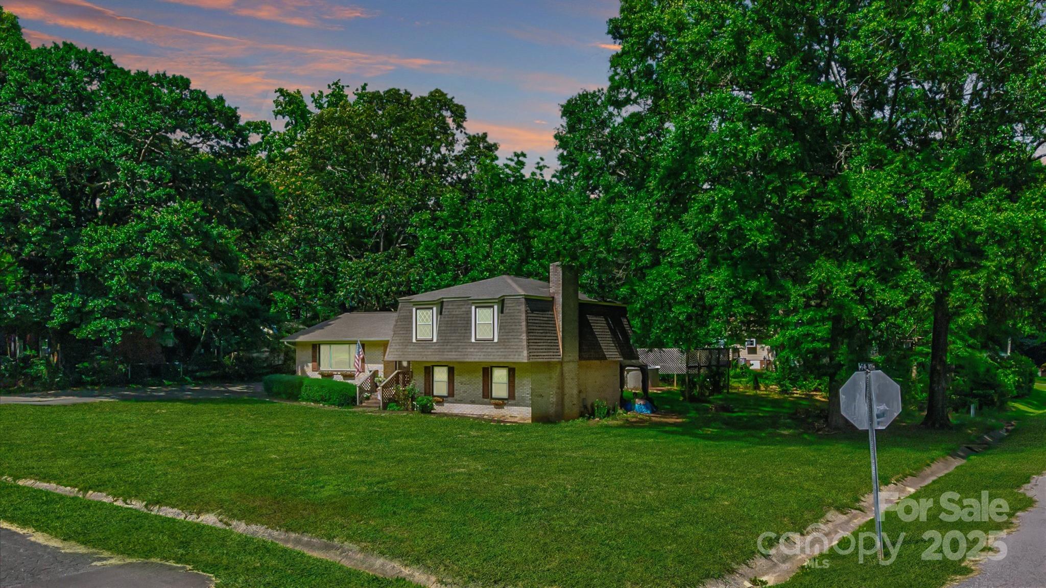 121 Pelham Lane Property Photo 30