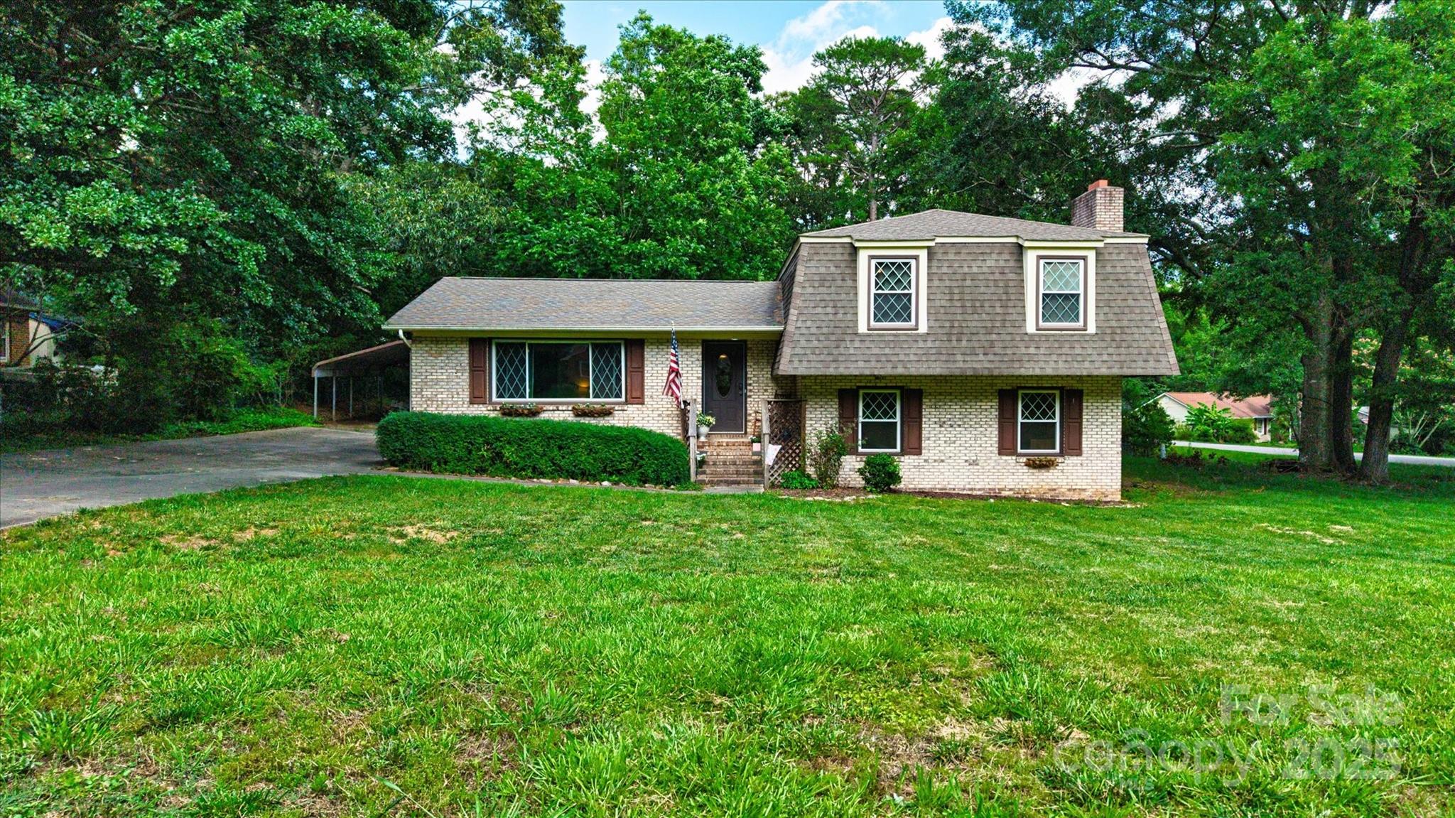 121 Pelham Lane Property Photo 39