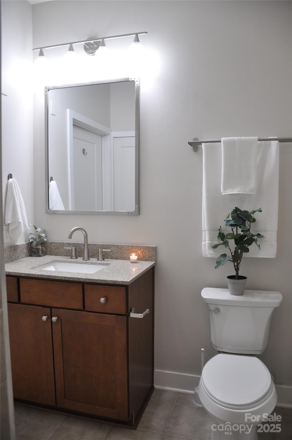 630 Calvert Street 1110 Property Photo 29